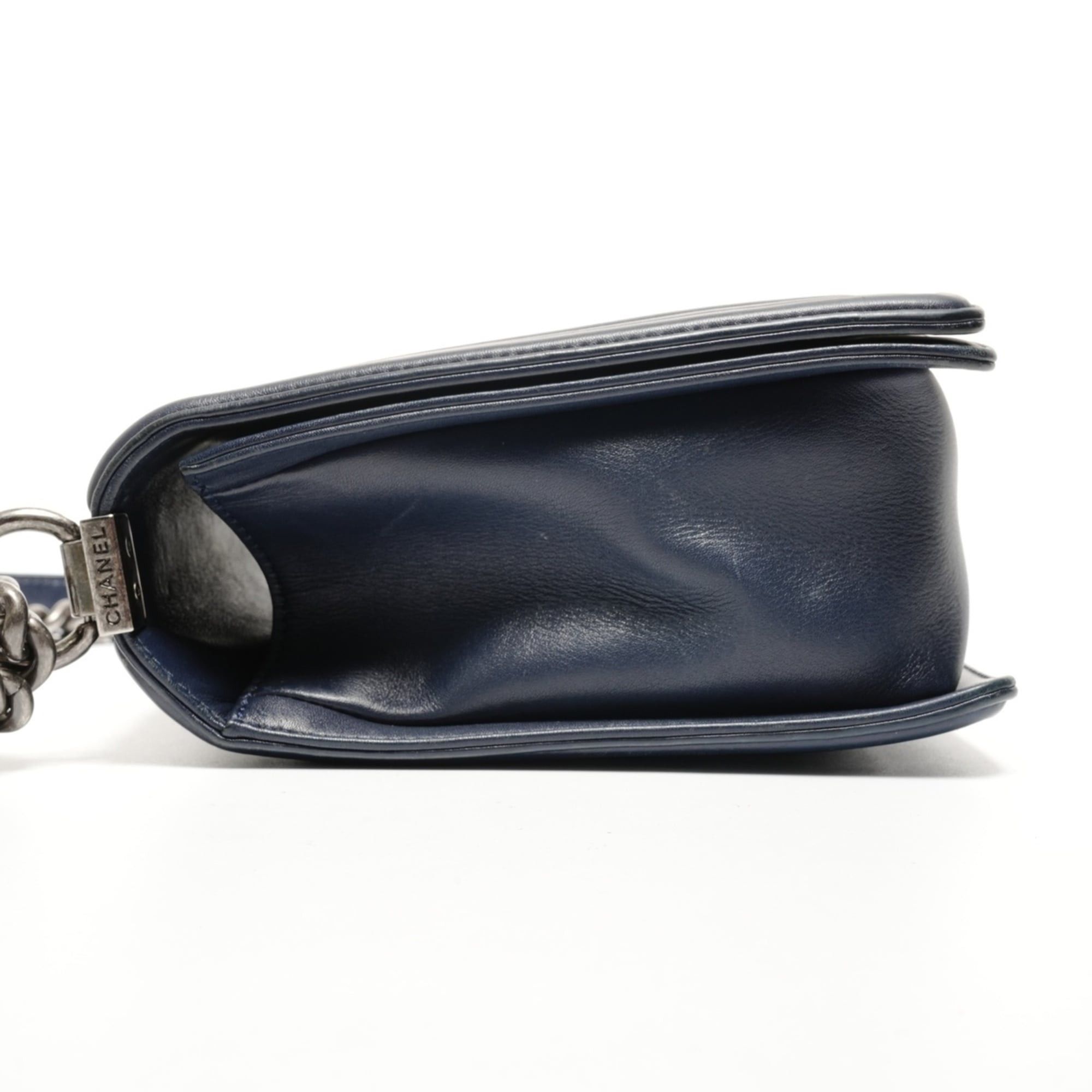 Chanel Chanel Boy Lambskin Shoulder Bag, Navy Size ONE SIZE - 3 Thumbnail