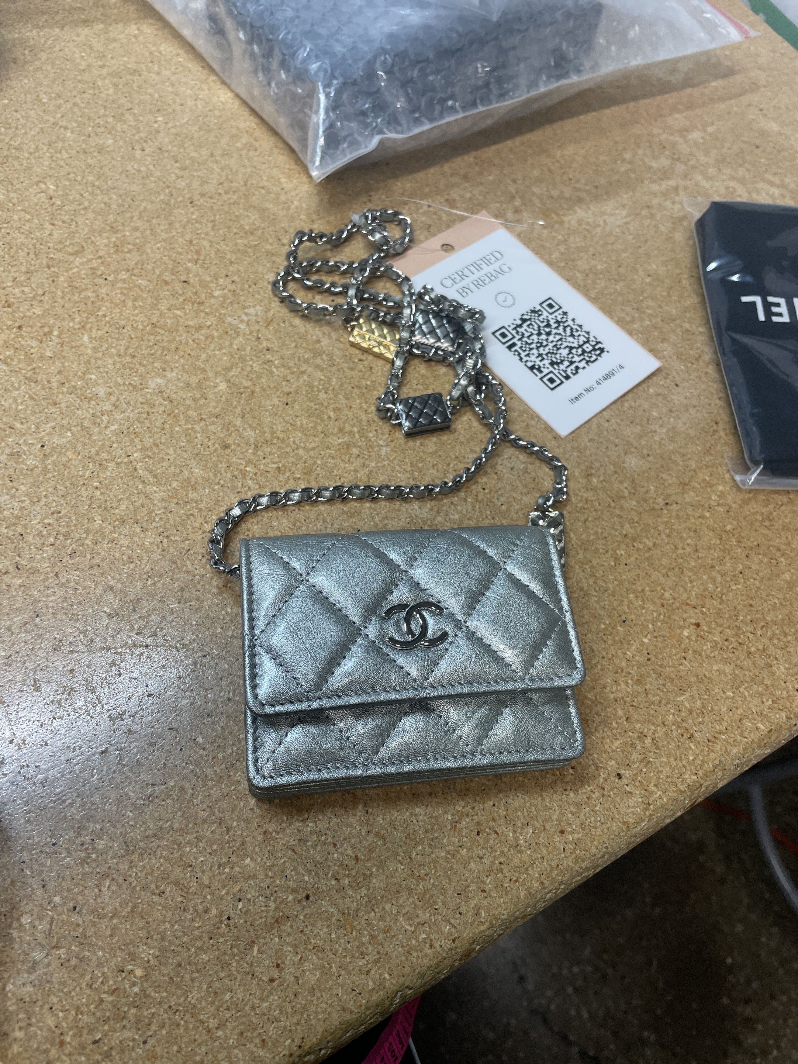 Chanel Flap Card Holder on Chain with Charms Size ONE SIZE - 7 Thumbnail