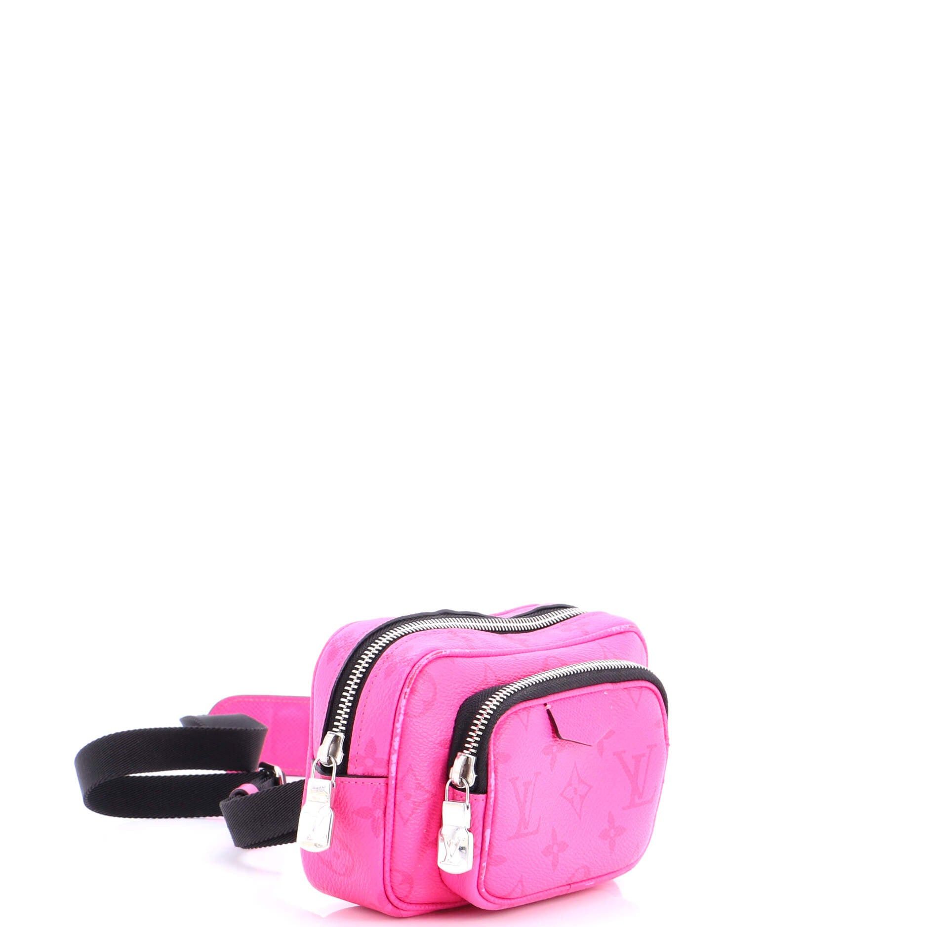 Louis Vuitton Outdoor Pouch Size ONE SIZE - 2 Thumbnail