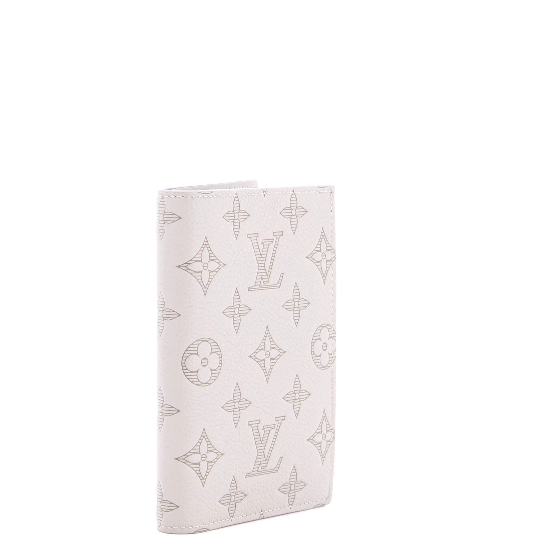 Louis Vuitton Passport Cover Size ONE SIZE - 2 Thumbnail