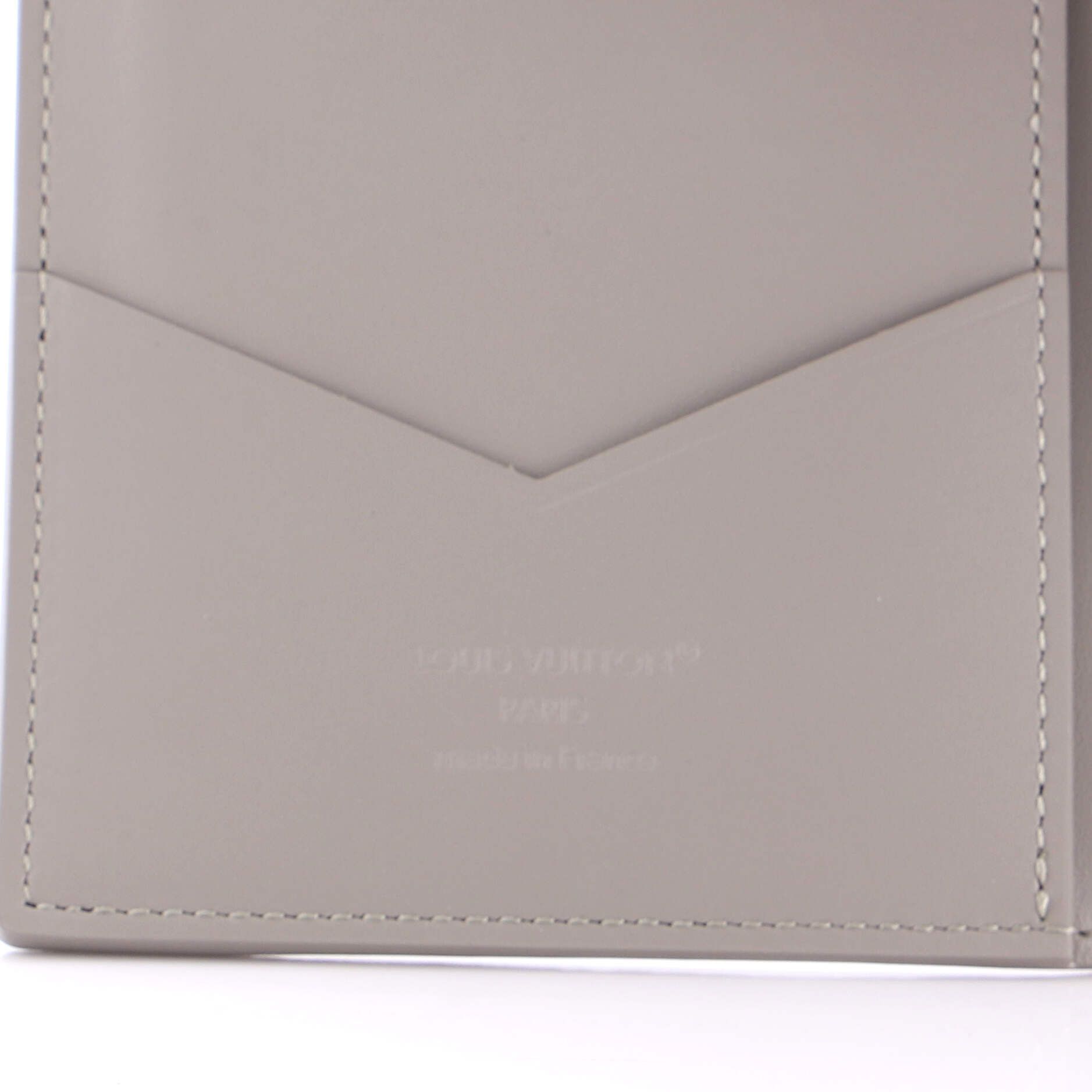 Louis Vuitton Passport Cover Size ONE SIZE - 6 Thumbnail