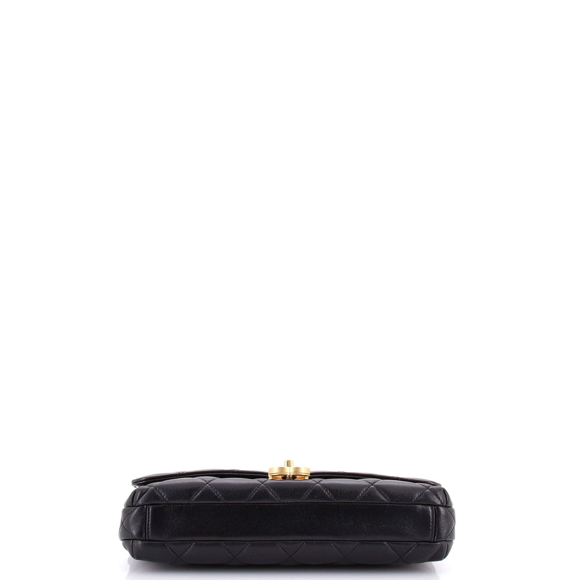 Chanel Logo Chains Flap Clutch with Chain Size ONE SIZE - 4 Thumbnail
