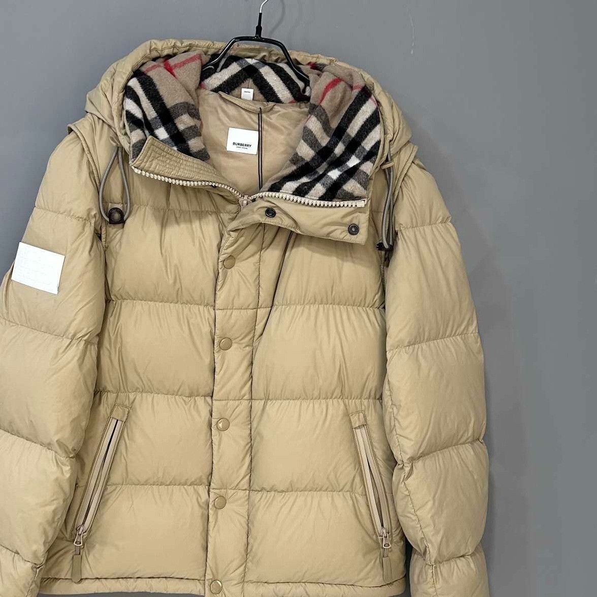 Burberry Burberry Down Plaid Beige Heavy Coat m Men Size US M / EU 48-50 / 2 - 2 Thumbnail