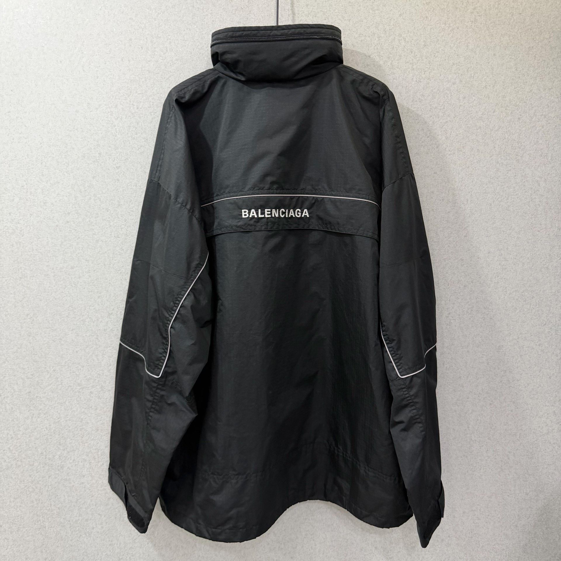 Balenciaga Balenciaga Black Light Jacket m Men Size US M / EU 48-50 / 2 - 2 Thumbnail