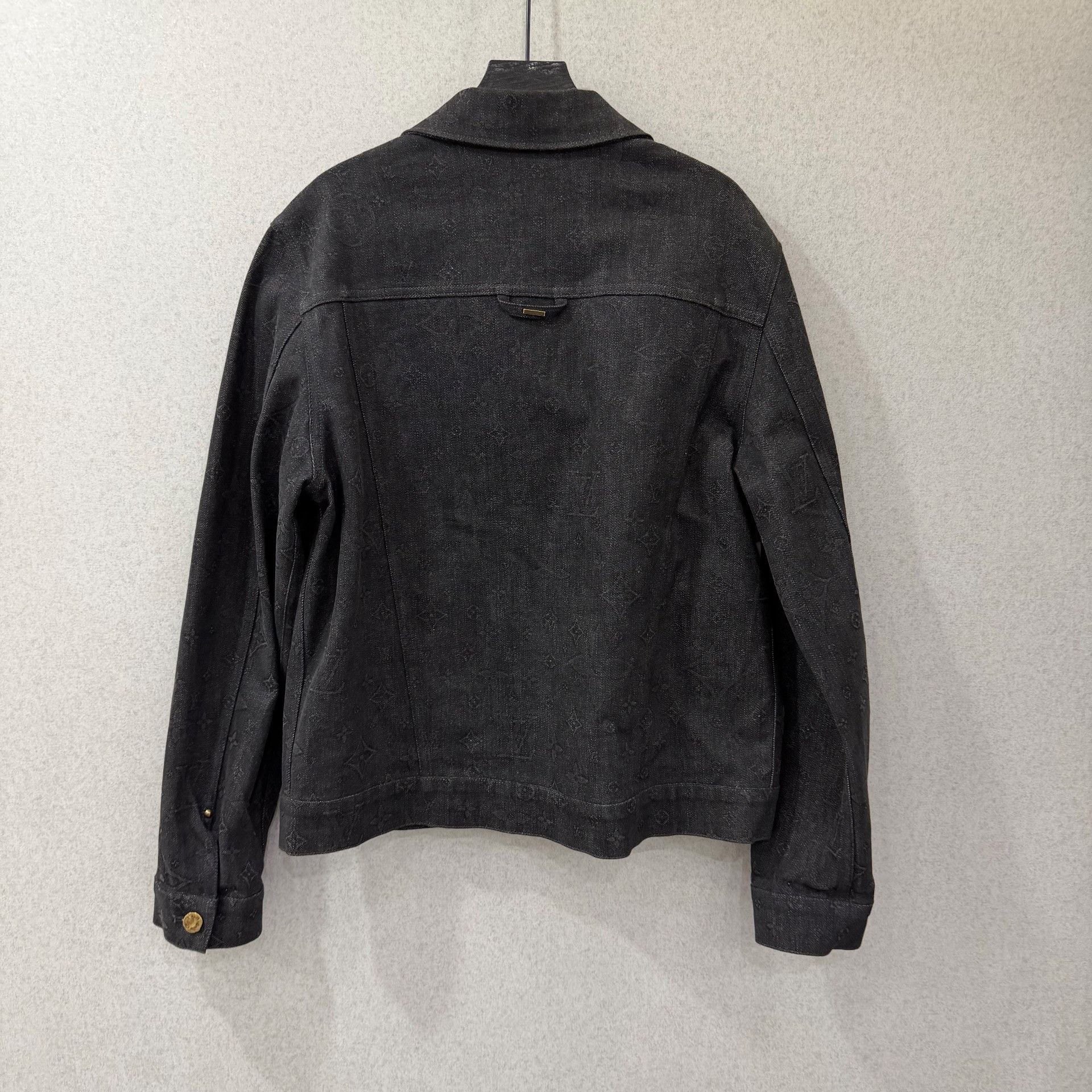 Louis Vuitton Louis Vuitton Denim Light Jacket xl Men Size US XL / EU 56 / 4 - 2 Thumbnail