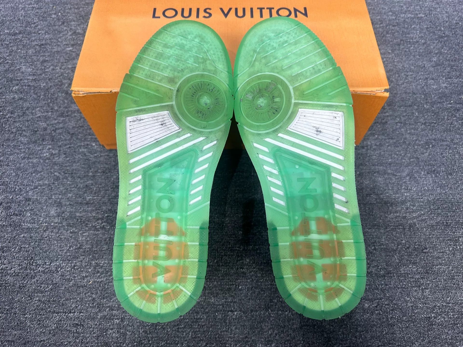 Louis Vuitton Louis Vuitton Training Green Lowtop Sneakers 8.5 Men Size US 8.5 / EU 41-42 - 6 Thumbnail
