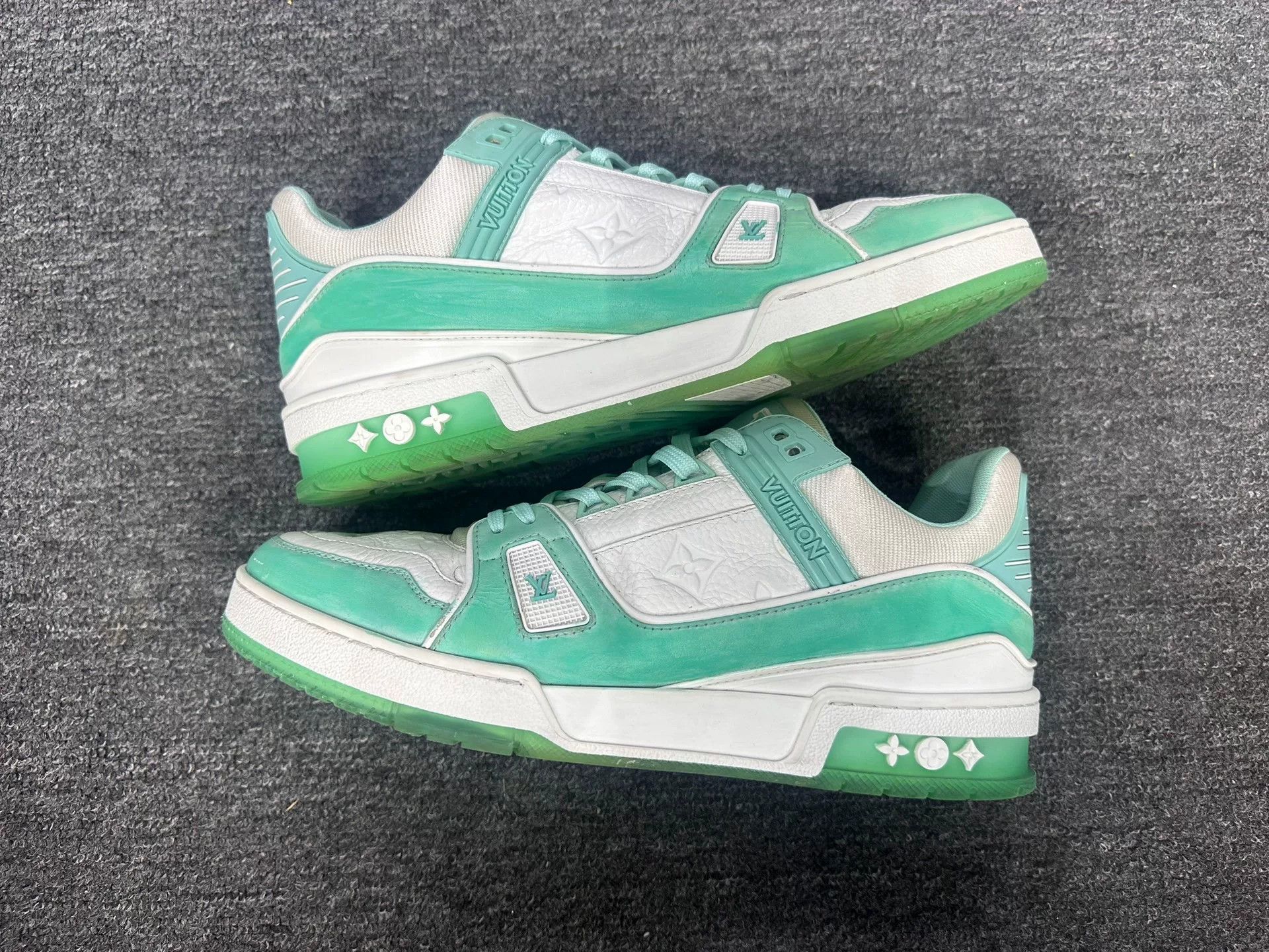 Louis Vuitton Louis Vuitton Training Green Lowtop Sneakers 8.5 Men Size US 8.5 / EU 41-42 - 2 Thumbnail