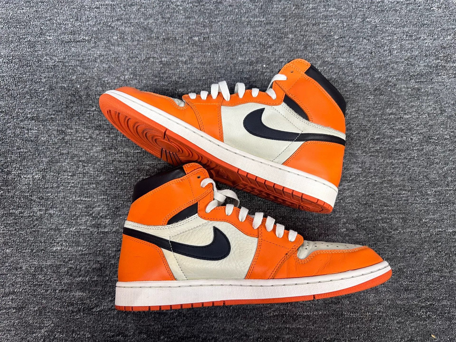 Nike Nike Lowtop Sneakers 11.5 Men Size US 11.5 / EU 44-45 - 3 Thumbnail