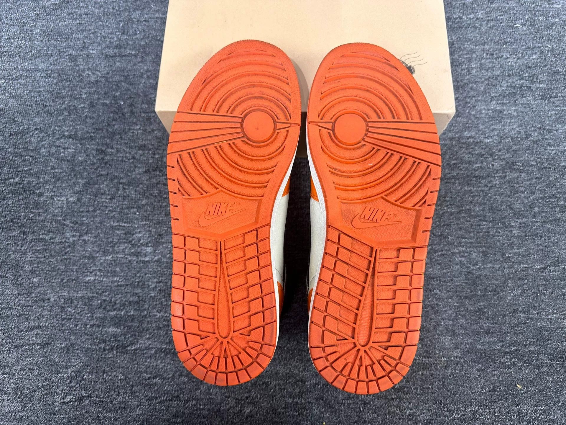 Nike Nike Lowtop Sneakers 11.5 Men Size US 11.5 / EU 44-45 - 6 Thumbnail