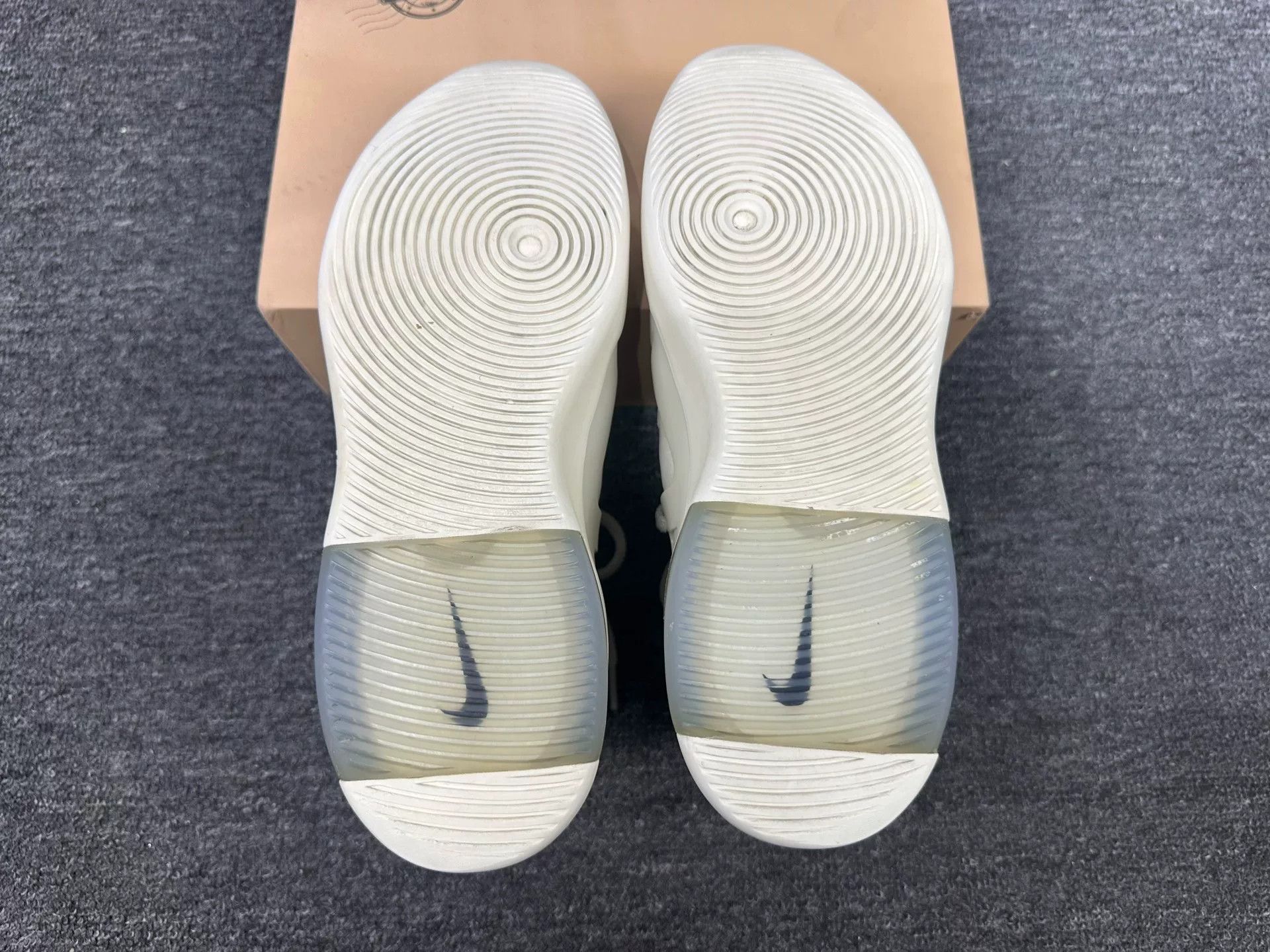Fear of God Fear of God Retro White Hitop Sneakers 8 Men Size US 8 / EU 41 - 6 Thumbnail