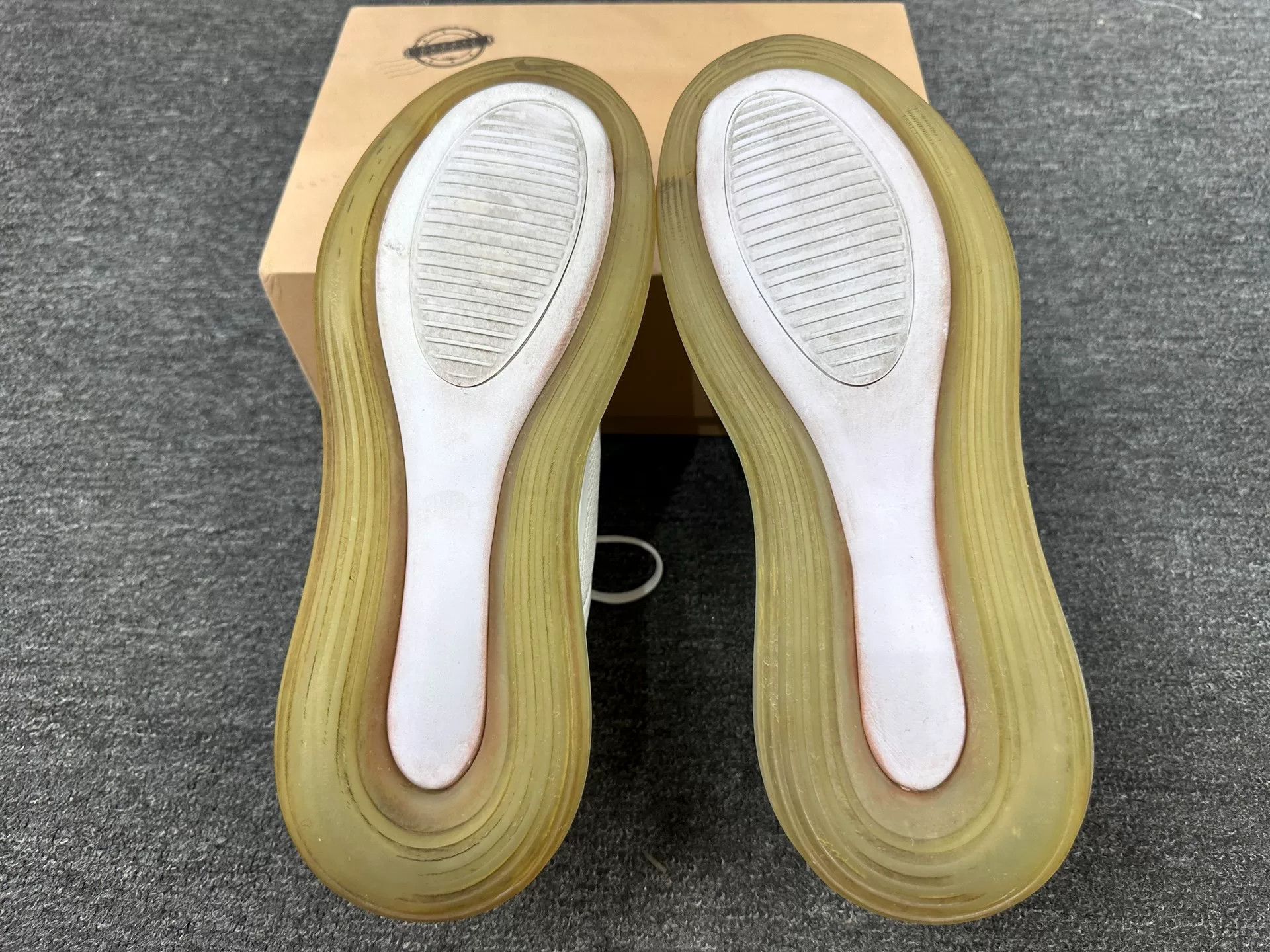 Nike Nike Running White Lowtop Sneakers 10.5 Men Size US 10.5 / EU 43-44 - 6 Thumbnail