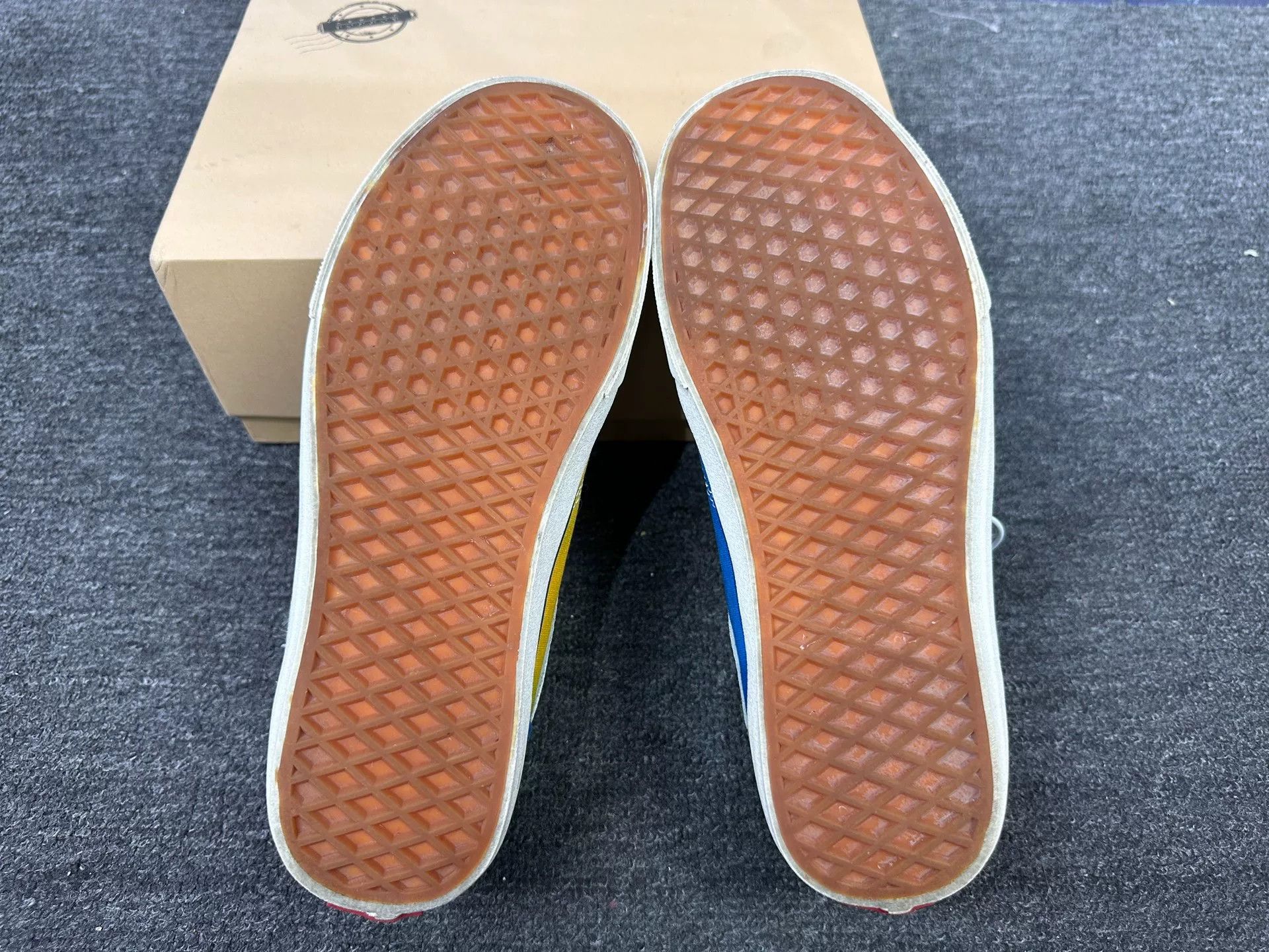 Vans Vans Retro Multi Lowtop Sneakers 9 Men Size US 9 / EU 42 - 6 Thumbnail