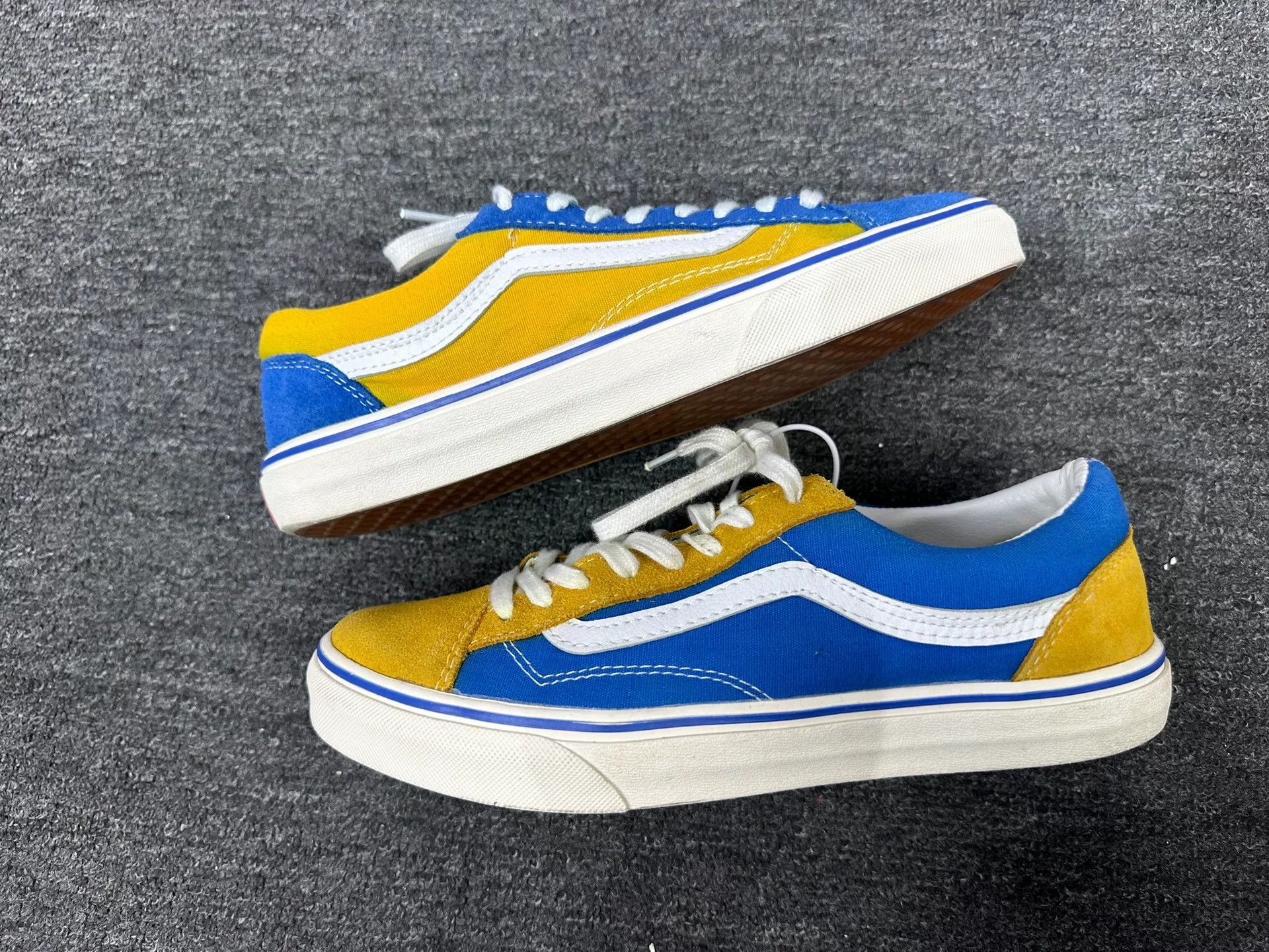 Vans Vans Retro Multi Lowtop Sneakers 9 Men Size US 9 / EU 42 - 2 Thumbnail