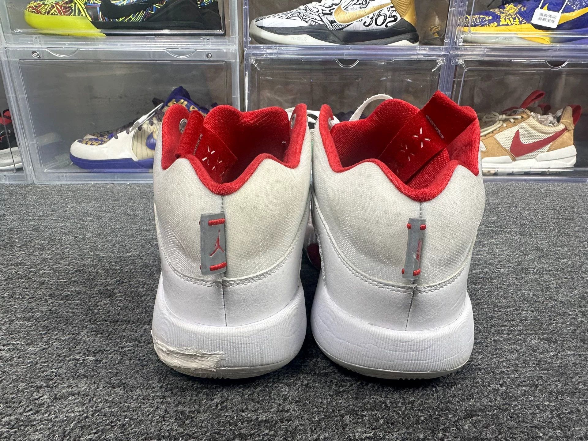 Nike Nike Red Lowtop Sneakers 11.5 Men Size US 11.5 / EU 44-45 - 5 Thumbnail
