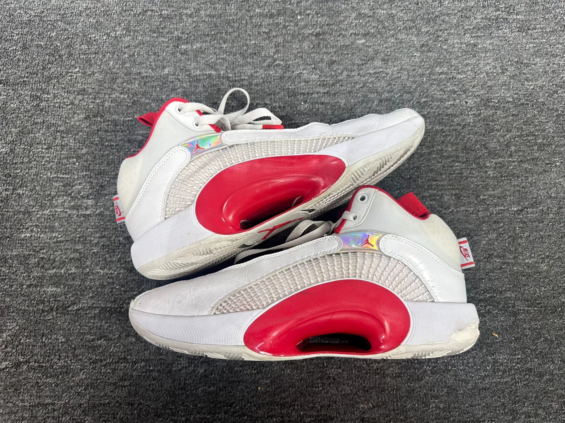 Nike Nike Red Lowtop Sneakers 11.5 Men Size US 11.5 / EU 44-45 - 2 Thumbnail