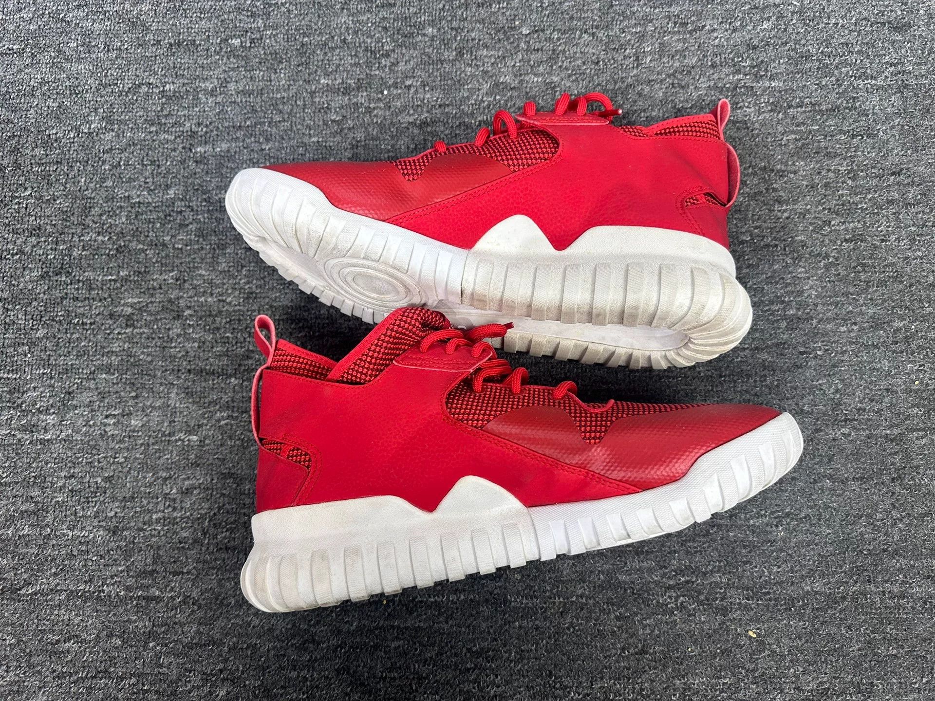 Adidas Adidas Casual Red Lowtop Sneakers 11.5 Men Size US 11.5 / EU 44-45 - 3 Thumbnail
