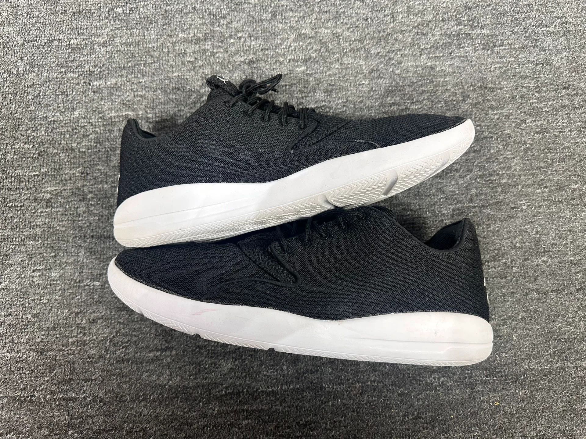 Nike Nike Black Lowtop Sneakers 14 Men Size US 14 / EU 47 - 2 Thumbnail