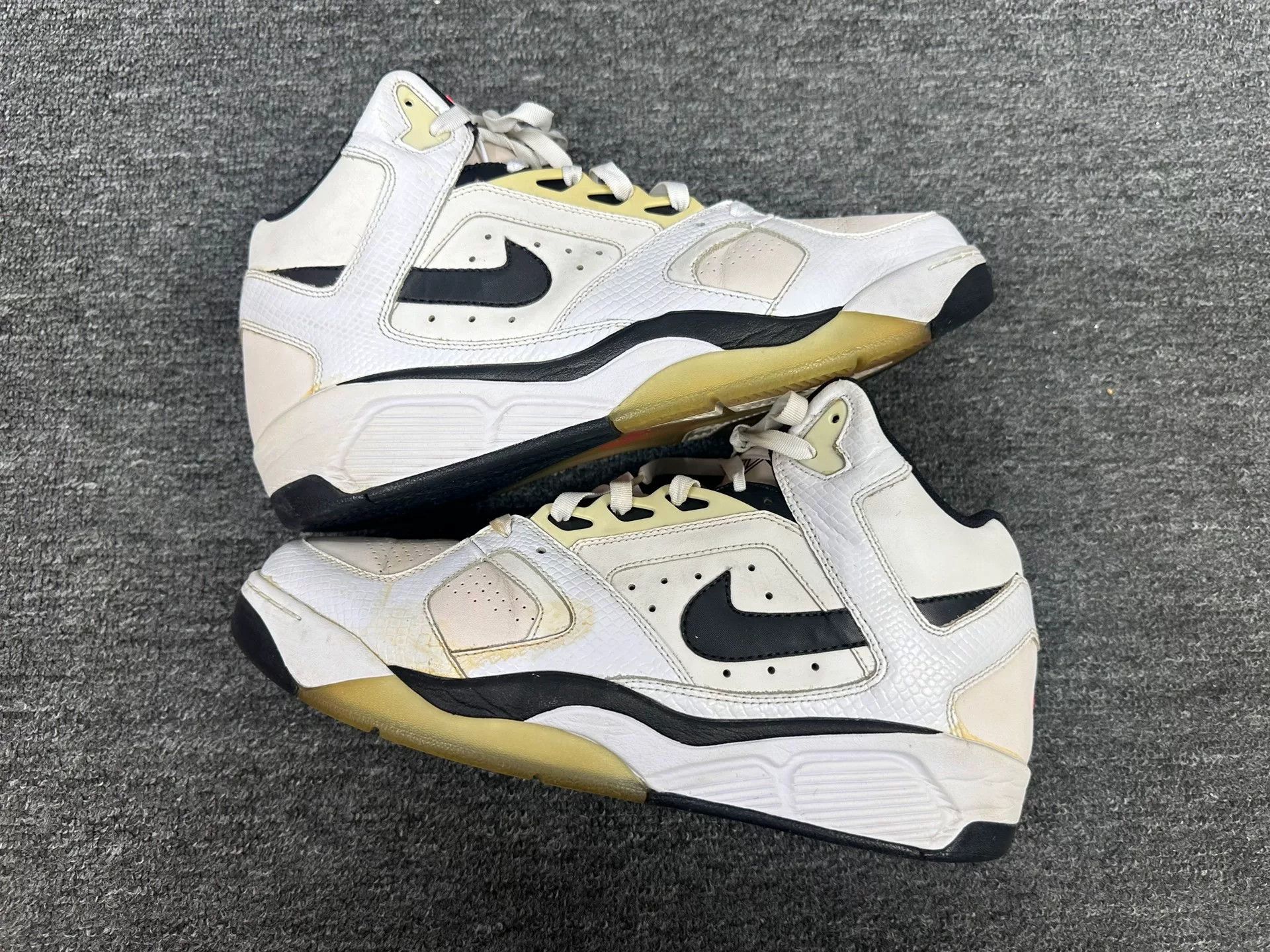 Nike Nike Lowtop Sneakers 12 Men Size US 12 / EU 45 - 2 Thumbnail