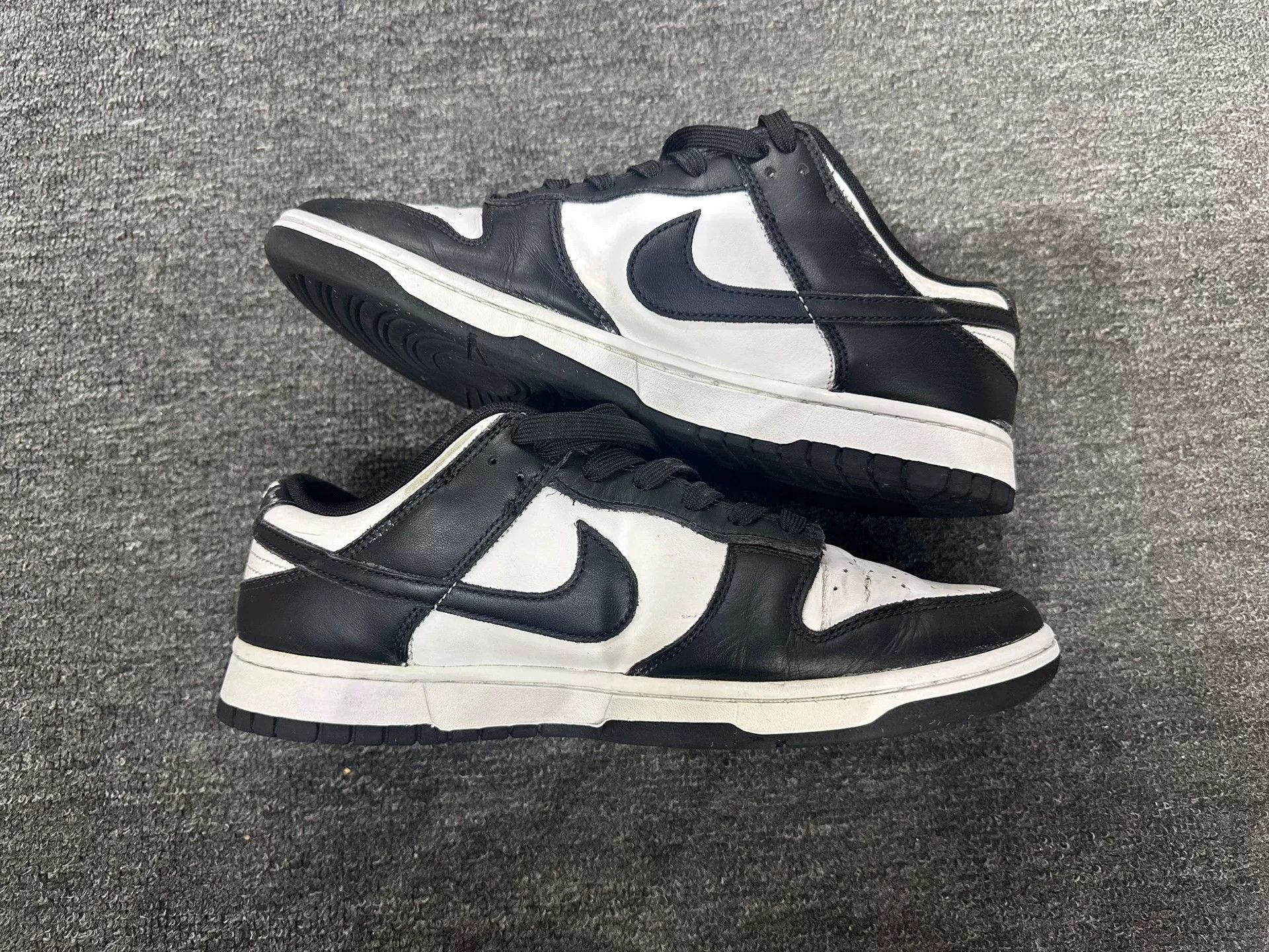 Nike Nike Black Lowtop Sneakers 10.5 Men Size US 10.5 / EU 43-44 - 3 Thumbnail
