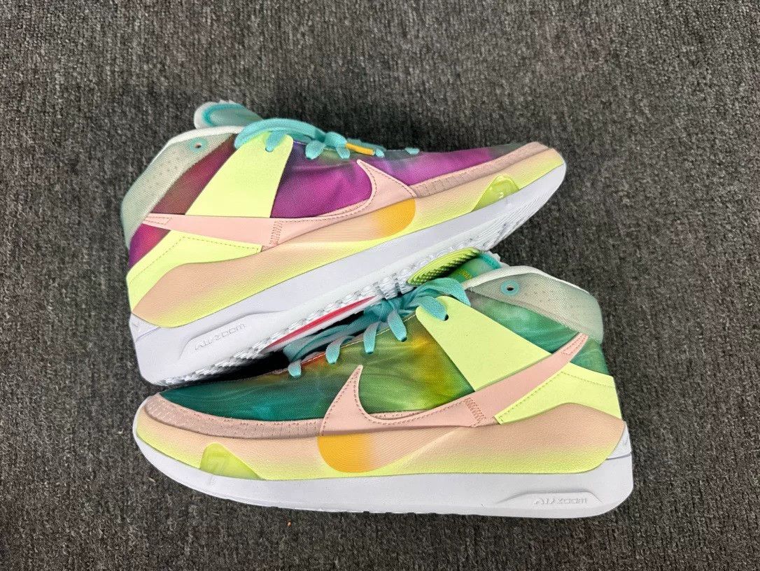Nike Nike Yellow Lowtop Sneakers 9 Men Size US 9 / EU 42 - 2 Thumbnail