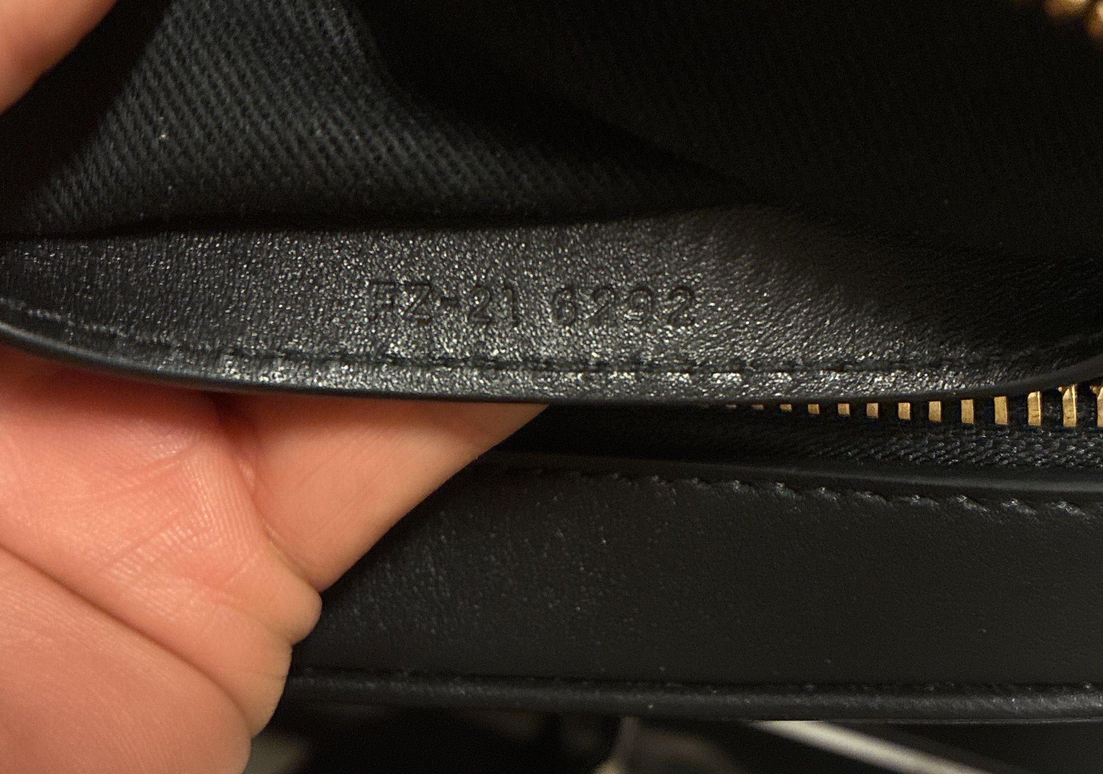 Salvatore Ferragamo Gancini Archive Camera Bag Size ONE SIZE - 8 Thumbnail