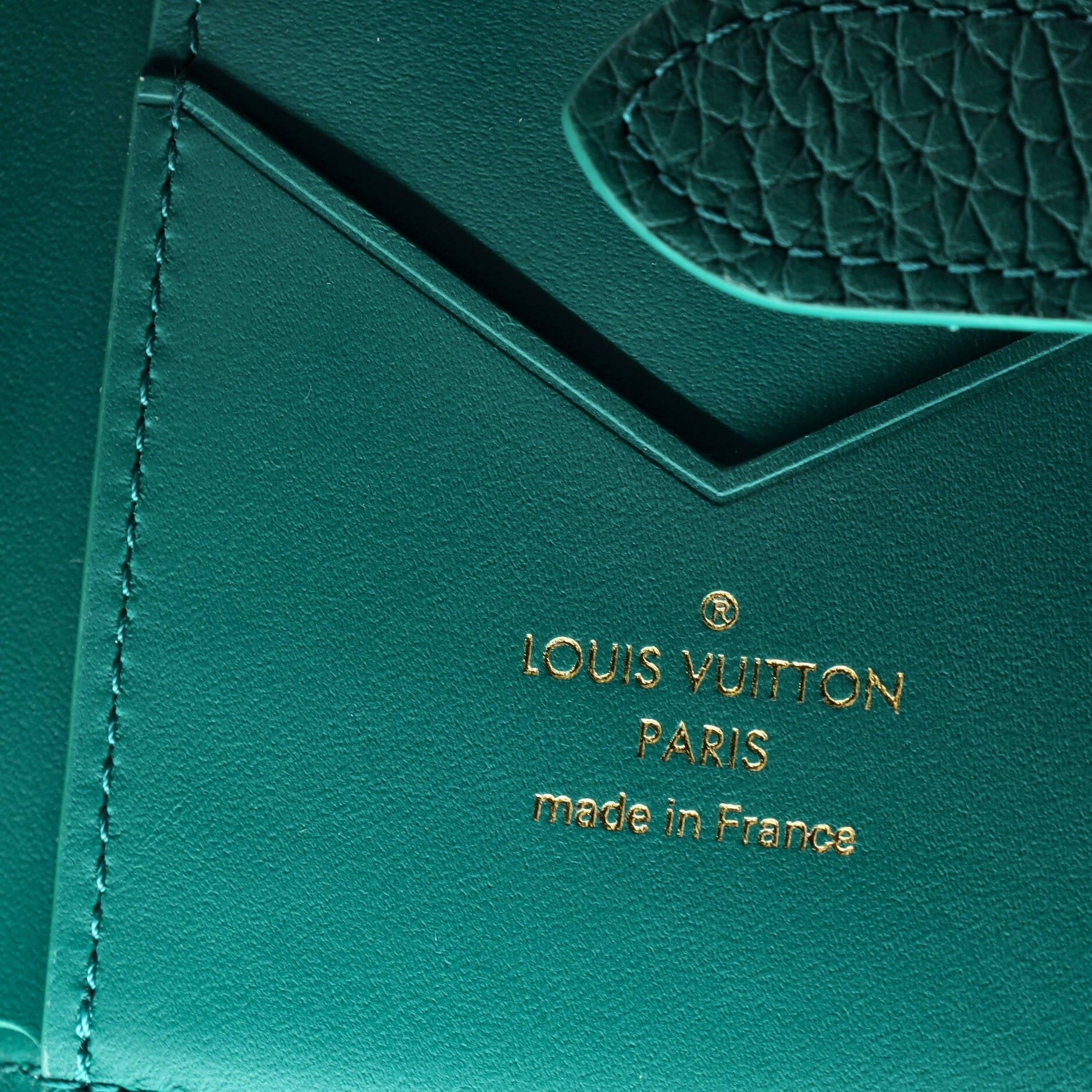 Louis Vuitton Capucines Vertical Wallet Size ONE SIZE - 6 Thumbnail