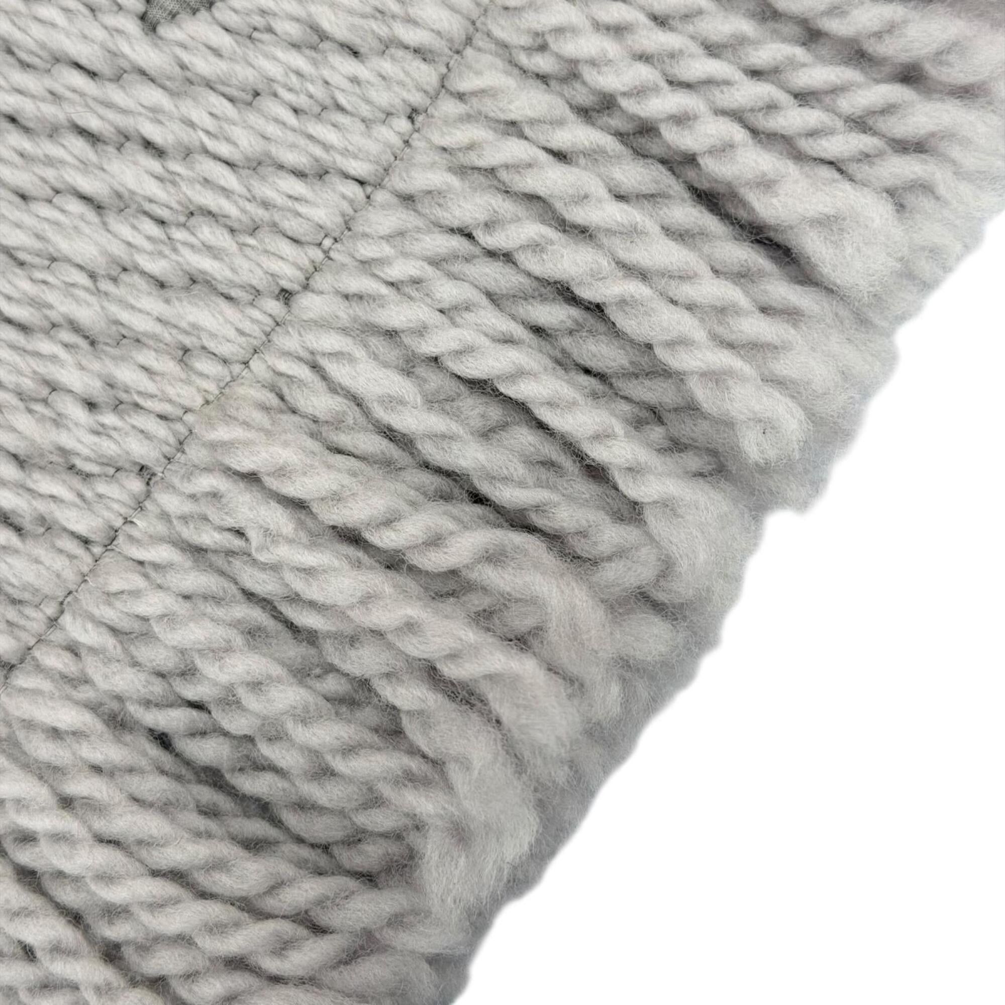 Louis Vuitton LOUIS VUITTON M74742 Echarpe Logomania Wool Silk Monogram Fringe Scarf, Gris Perle, Made in Italy, Authentic, Women's Size ONE SIZE - 6 Thumbnail