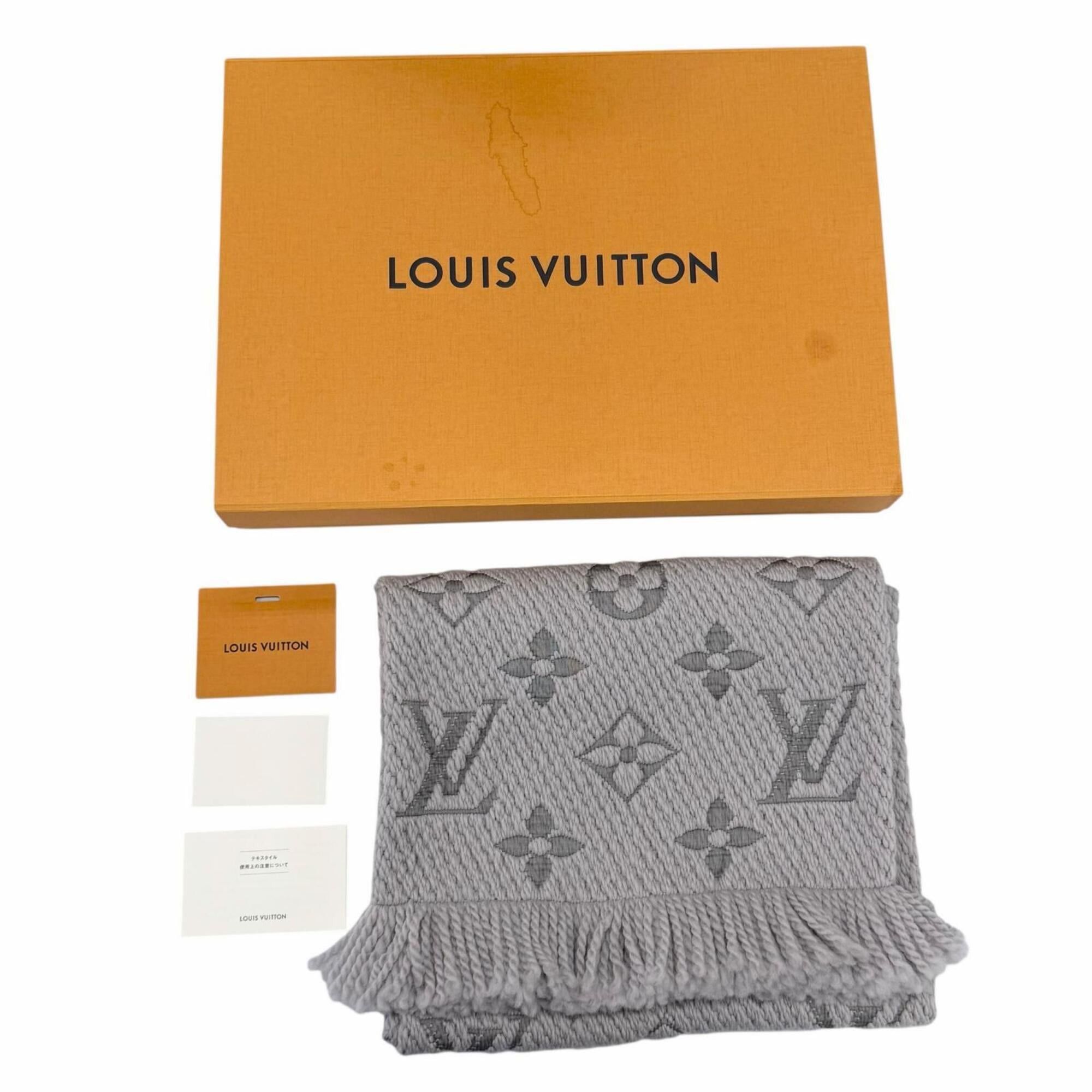Louis Vuitton LOUIS VUITTON M74742 Echarpe Logomania Wool Silk Monogram Fringe Scarf, Gris Perle, Made in Italy, Authentic, Women's Size ONE SIZE - 2 Thumbnail