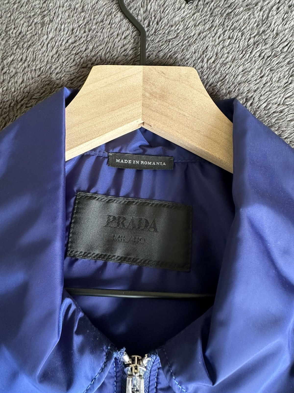 Prada Prada Short-Sleeve Re-Nylon Shirt in Navy Size US L / EU 52-54 / 3 - 2 Thumbnail