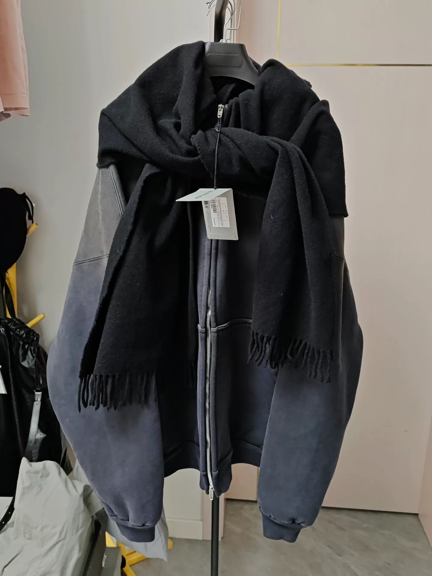 Balenciaga Balenciaga Gray Gradient Scarf Hooded Sweatshirt Size US L / EU 52-54 / 3 - 2 Thumbnail
