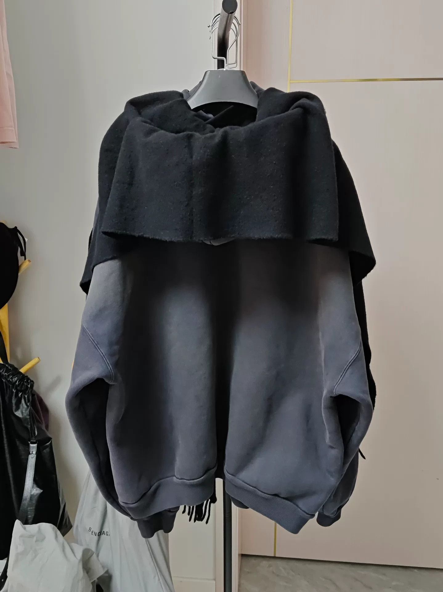 Balenciaga Balenciaga Gray Gradient Scarf Hooded Sweatshirt Size US L / EU 52-54 / 3 - 3 Thumbnail