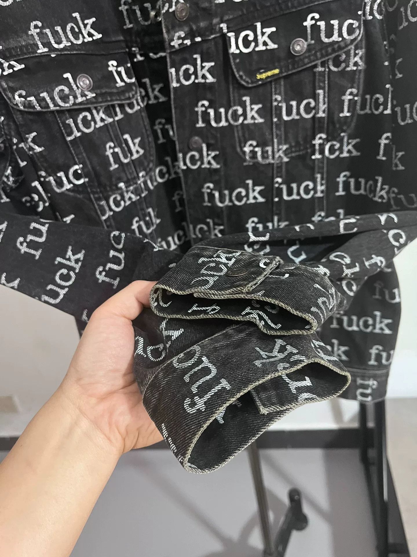 Supreme Supreme 'Fuck' Text Black Denim Jacket Size US L / EU 52-54 / 3 - 9 Thumbnail
