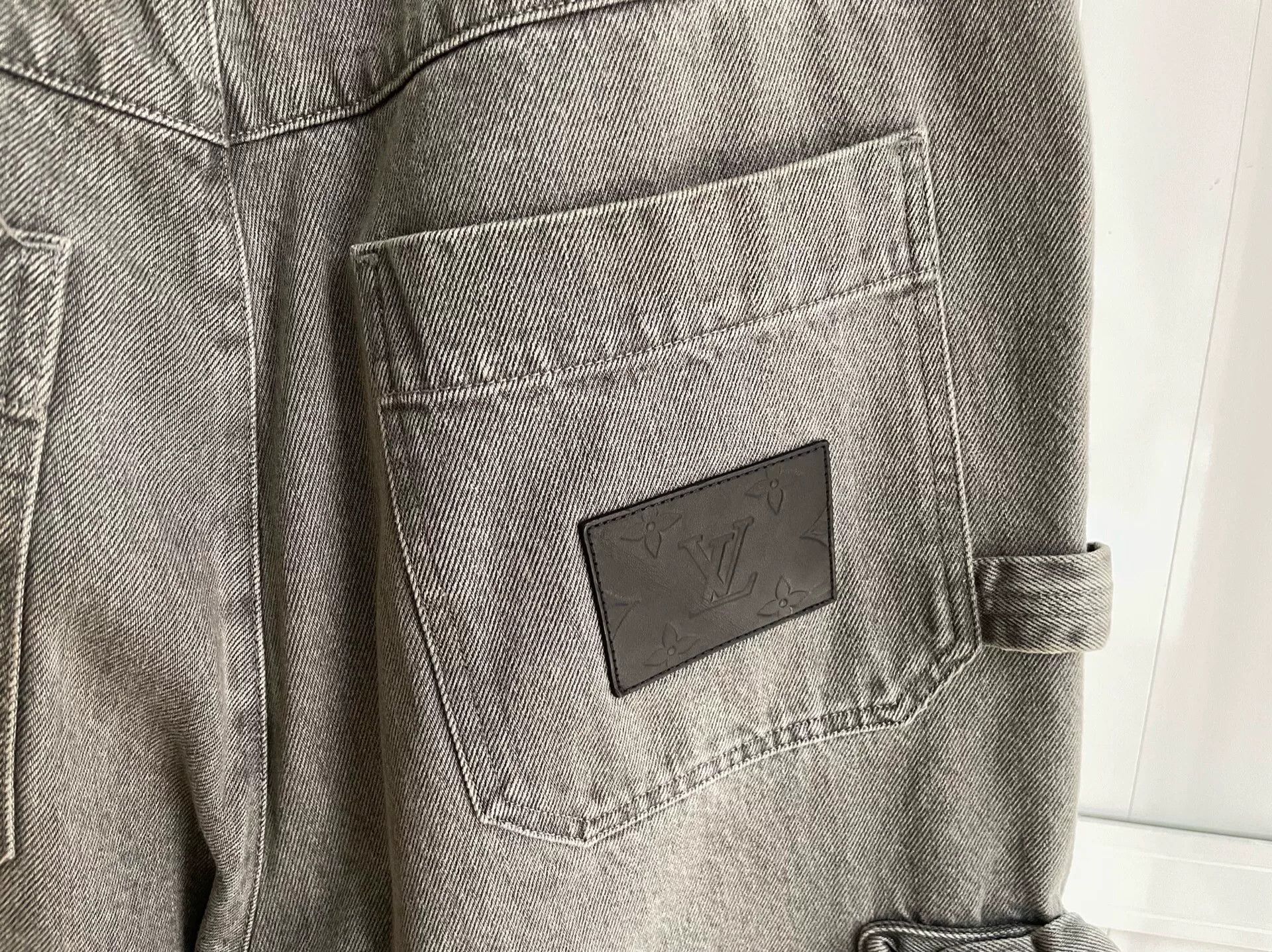 Louis Vuitton Louis Vuitton Gray Denim Cargo Pants Size US 32 / EU 48 - 5 Thumbnail