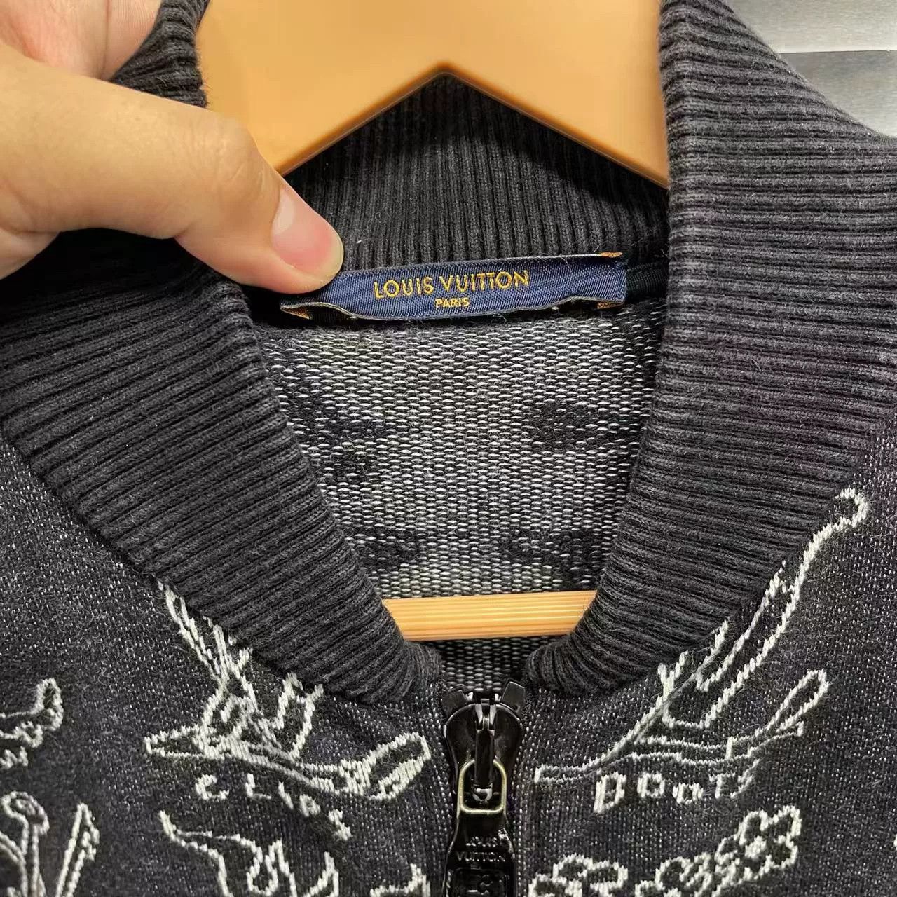 Louis Vuitton Louis Vuitton Black Monogram Zip Jacket Size US S / EU 44-46 / 1 - 3 Thumbnail