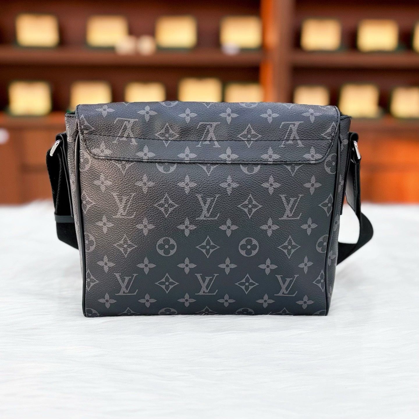 Louis Vuitton LV Black Monogram Crossbody Bag Size ONE SIZE - 3 Thumbnail