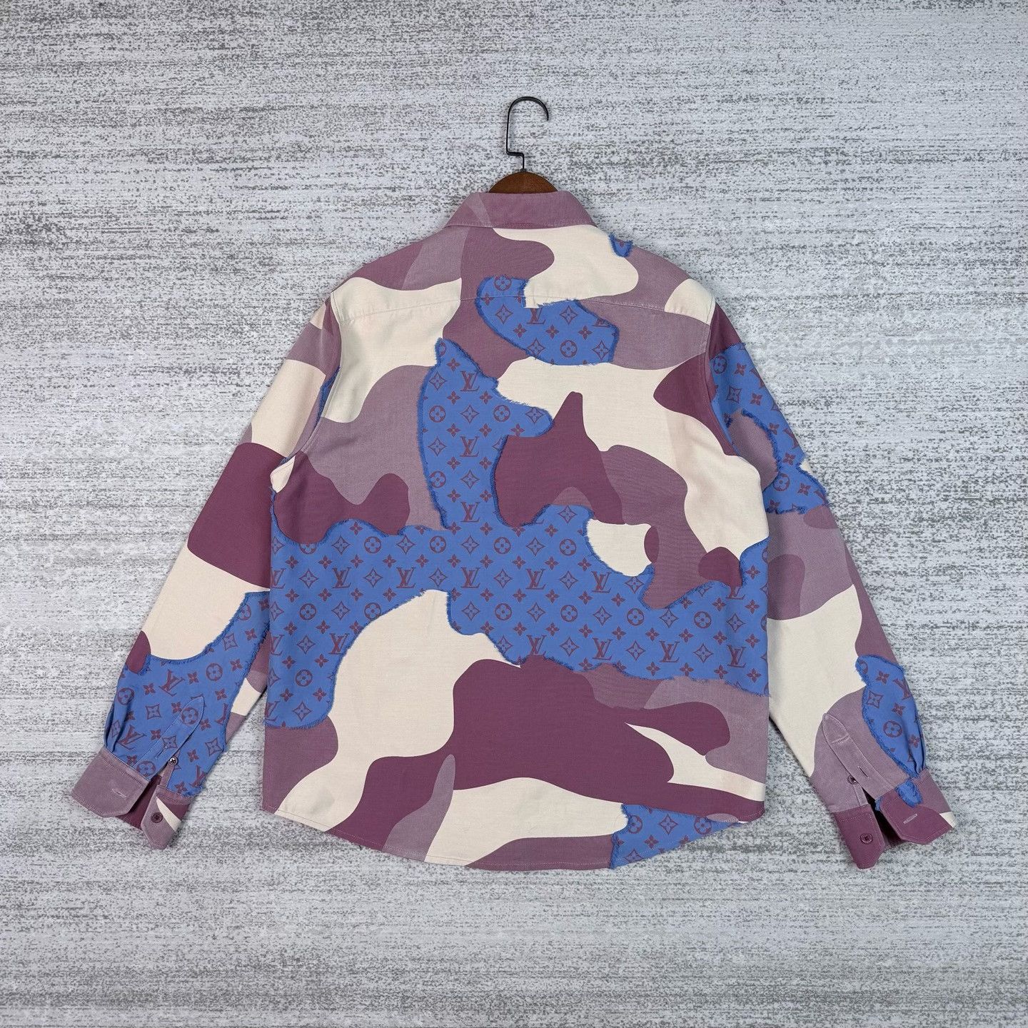Louis Vuitton Louis Vuitton FW23 Abstract Face Print Shirt Size US M / EU 48-50 / 2 - 2 Thumbnail