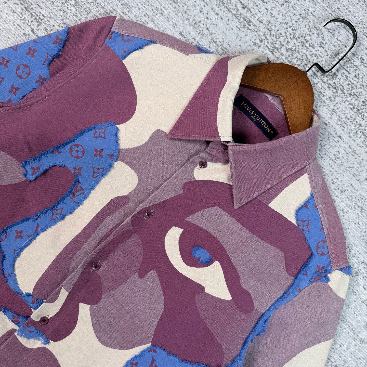 Louis Vuitton Louis Vuitton FW23 Abstract Face Print Shirt Size US M / EU 48-50 / 2 - 4 Thumbnail