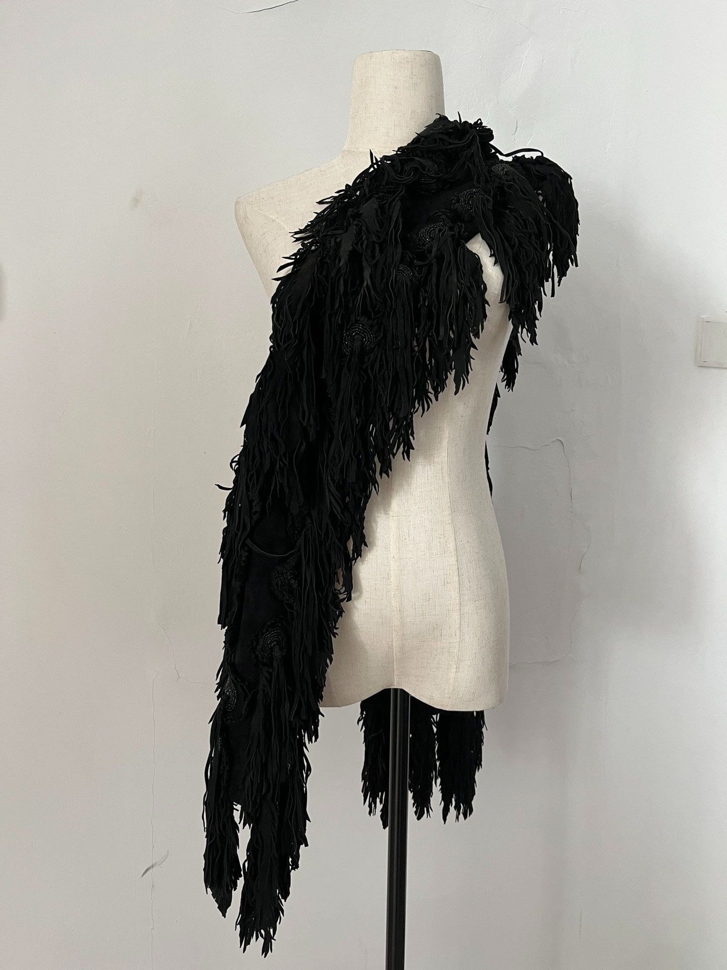 Share Spirit Homme Black Tassel Beaded Scarf Size ONE SIZE - 2 Thumbnail
