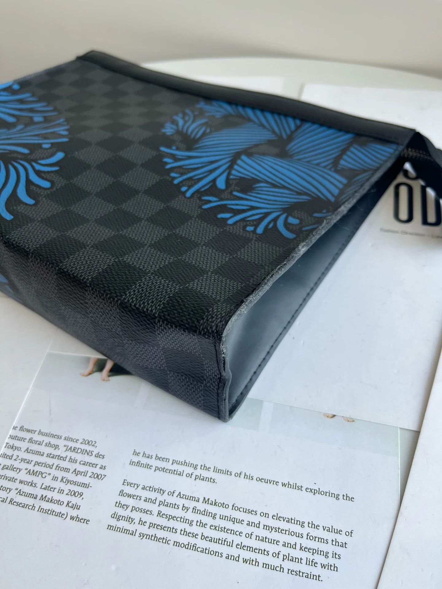 Louis Vuitton Louis Vuitton Checkered Graffiti Clutch Size ONE SIZE - 5 Thumbnail