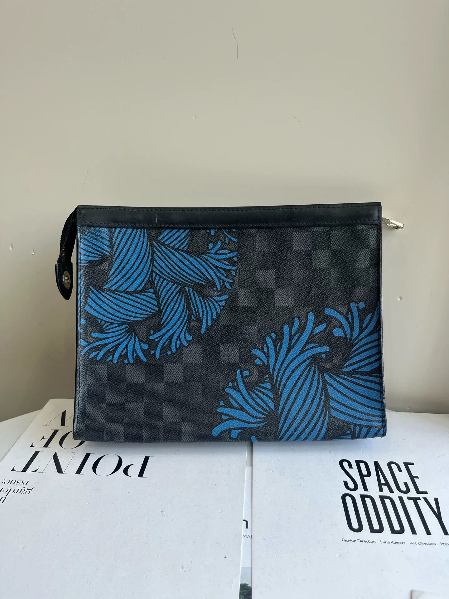 Louis Vuitton Louis Vuitton Checkered Graffiti Clutch Size ONE SIZE - 2 Thumbnail