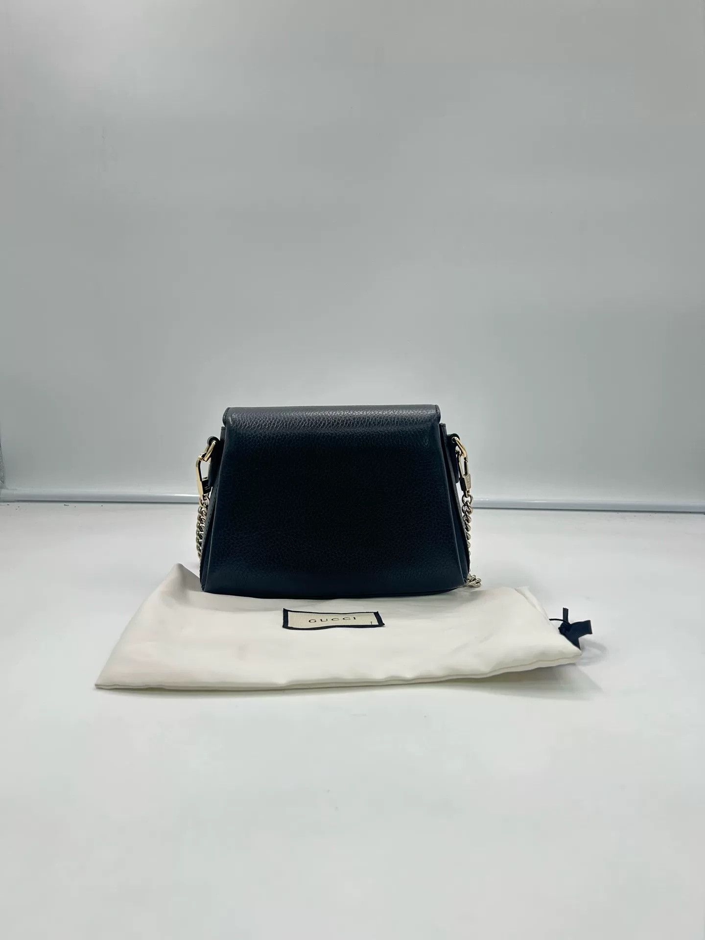 Gucci Gucci Black Gold Accordion Bag Size ONE SIZE - 2 Thumbnail