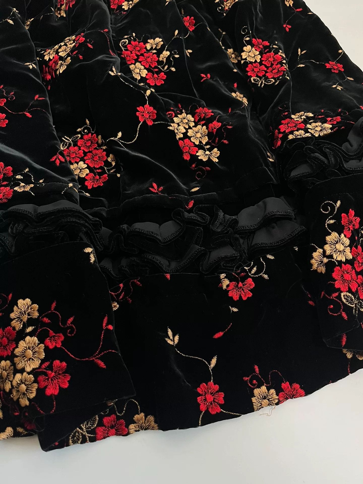 Rei Kawakubo Comme des Garçons Velvet Flower Embroidery Skirt Size 38" / US 16 / IT 52 - 5 Thumbnail