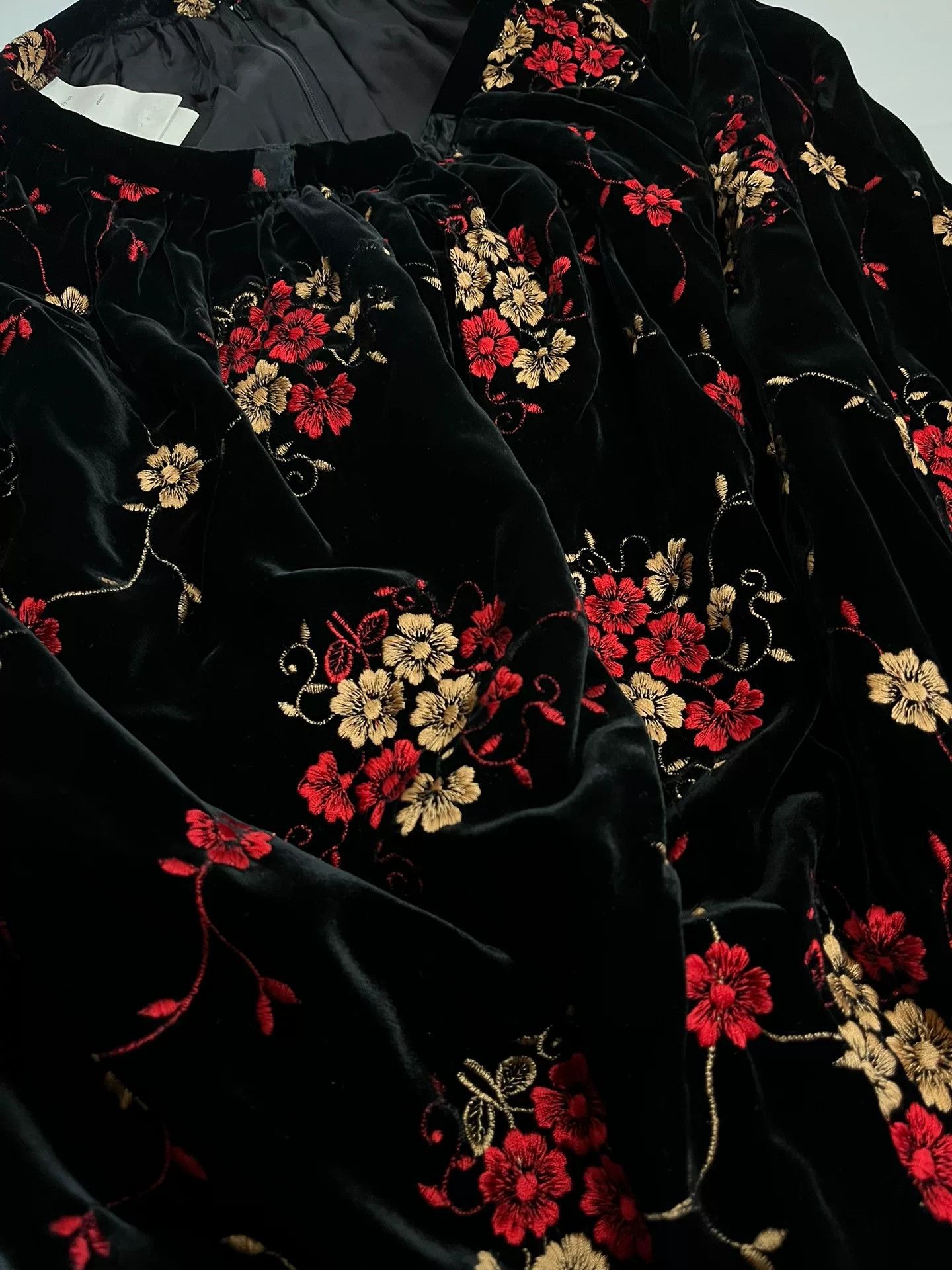 Rei Kawakubo Comme des Garçons Velvet Flower Embroidery Skirt Size 38" / US 16 / IT 52 - 7 Thumbnail