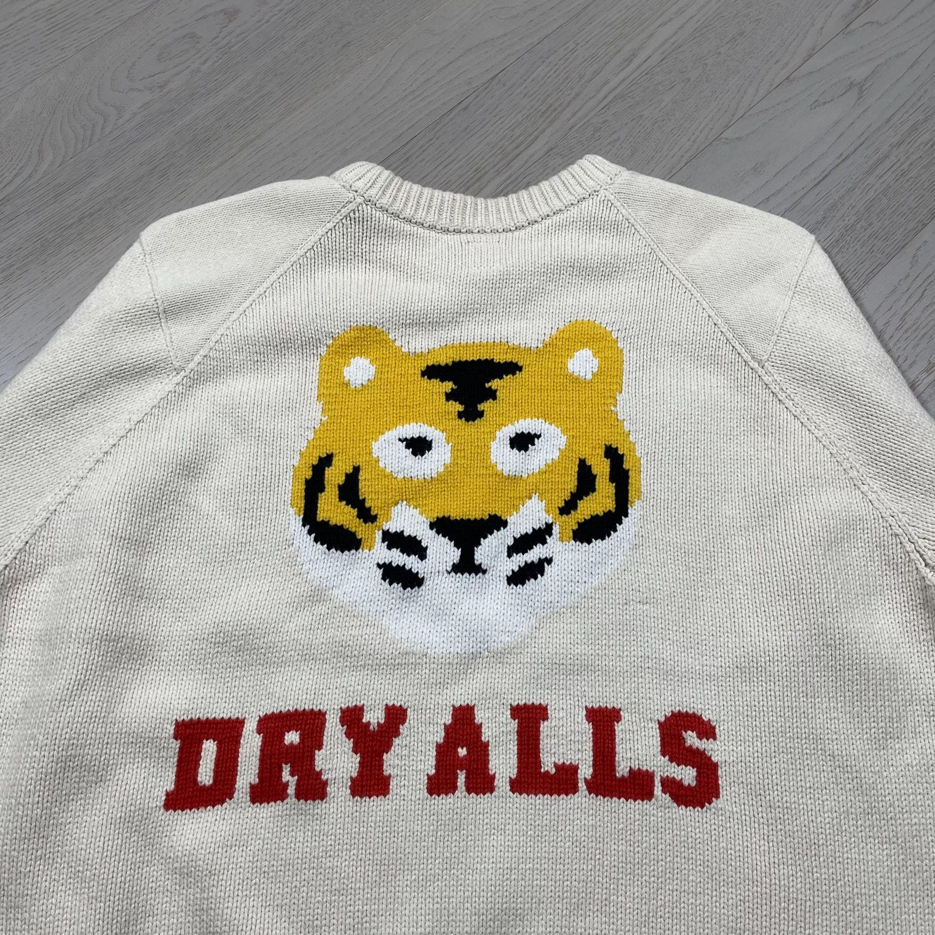Human Made HUMAN MADE Tiger Head Crewneck Sweater Size US XL / EU 56 / 4 - 4 Thumbnail