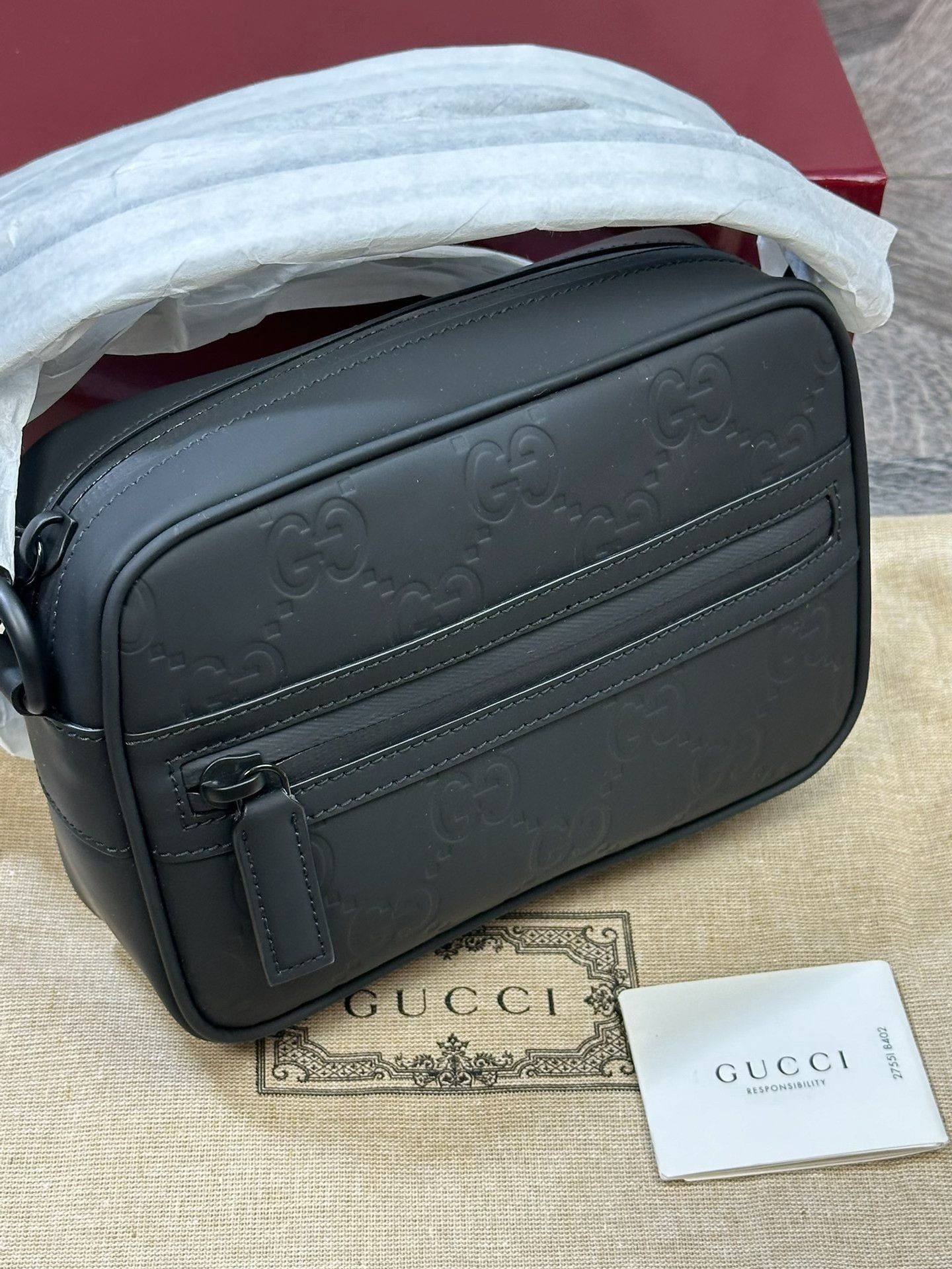 Gucci Gucci Black Embossed Logo Camera Bag Size ONE SIZE - 4 Thumbnail