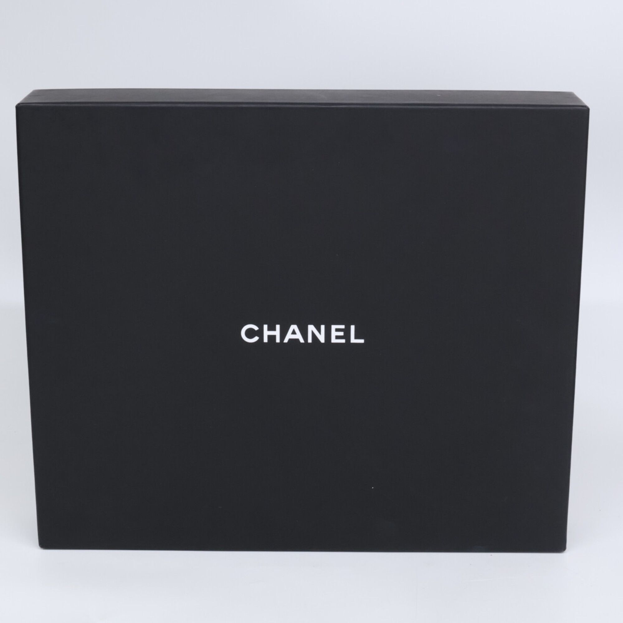 Chanel CHANEL cashmere scarf with Coco Mark, ivory x black, for women. Size ONE SIZE - 9 Thumbnail