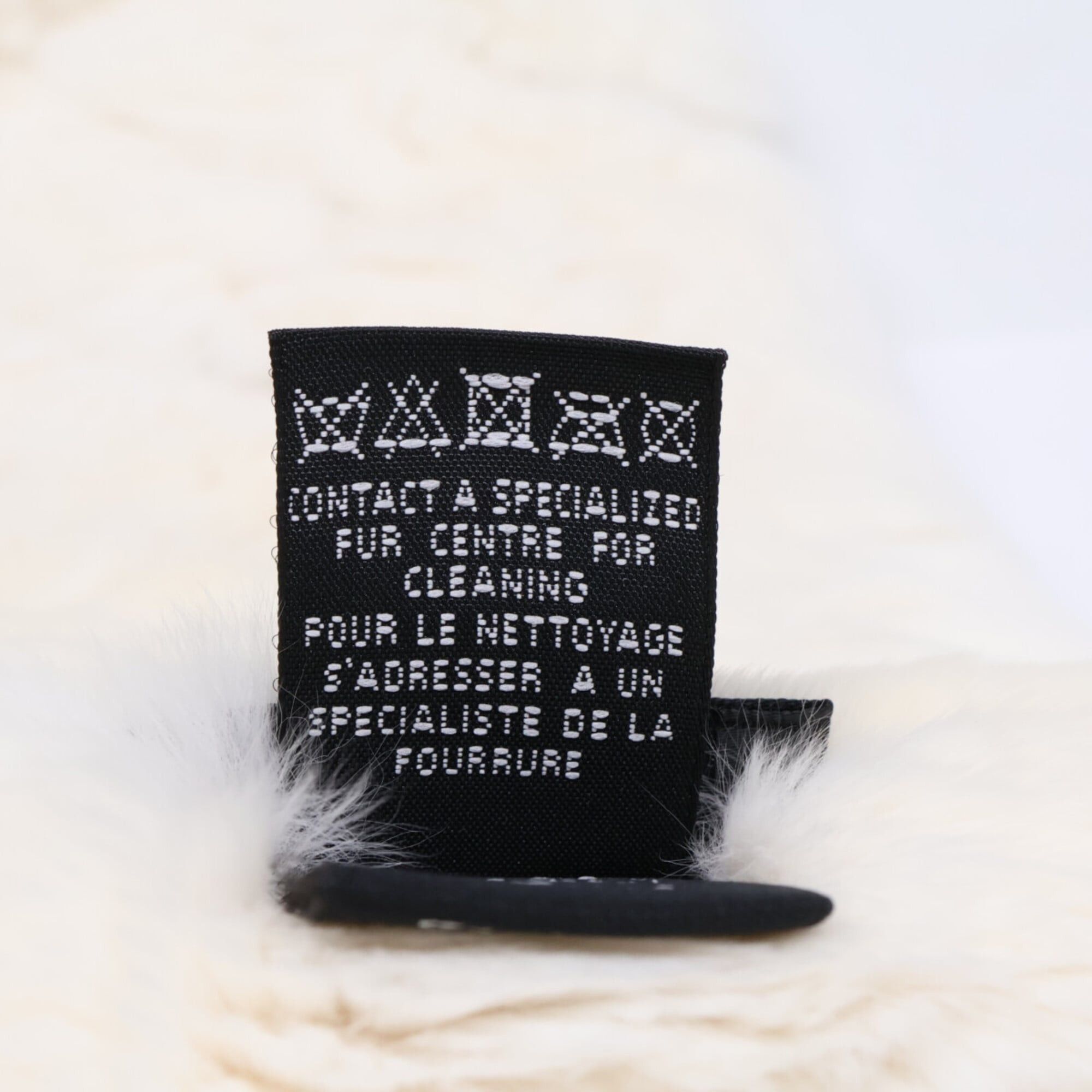 Chanel CHANEL Orylag Rabbit Fur Scarf with Coco Mark - White Women's Size ONE SIZE - 6 Thumbnail