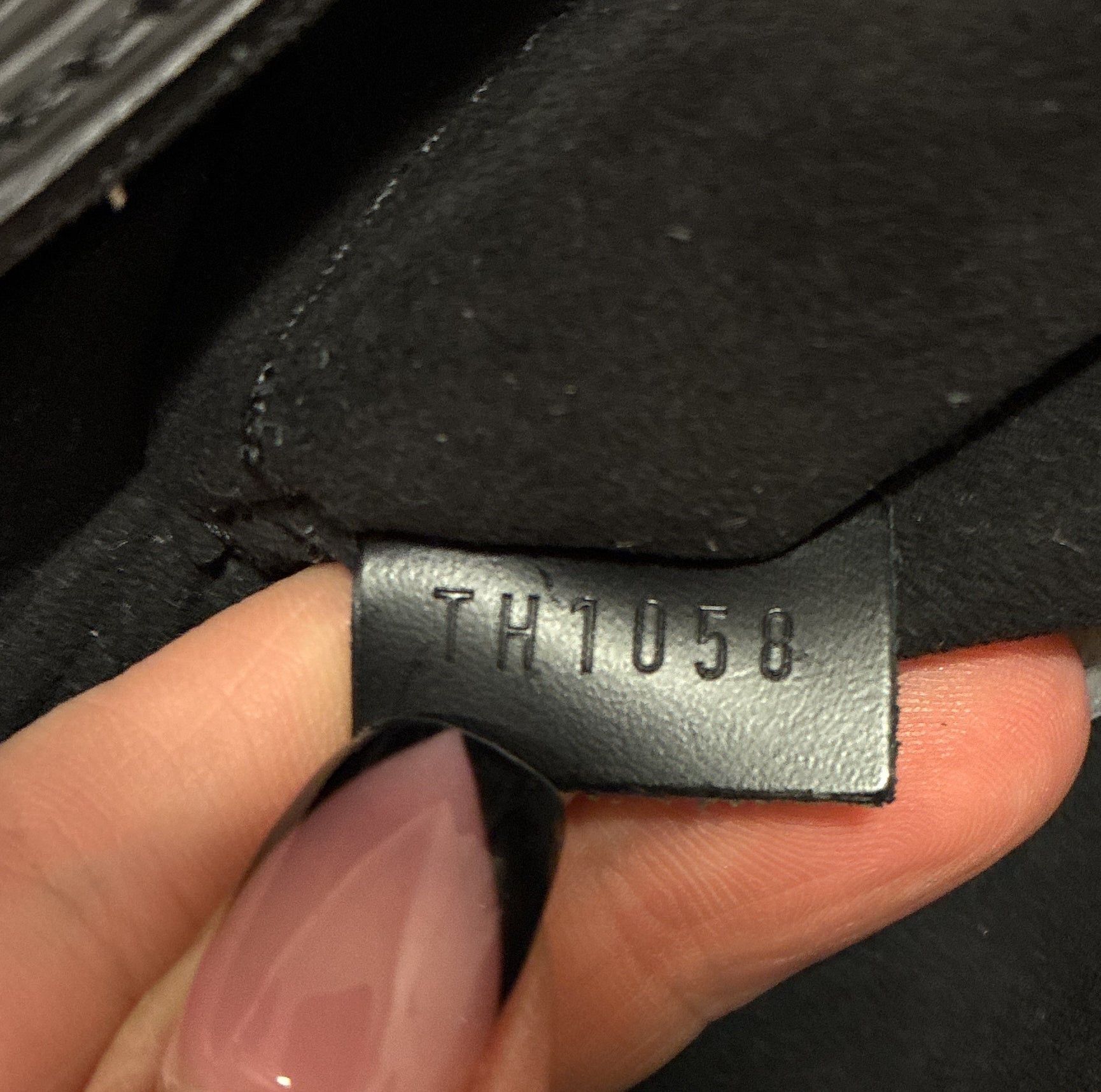 Louis Vuitton Montaigne Clutch Size ONE SIZE - 9 Thumbnail