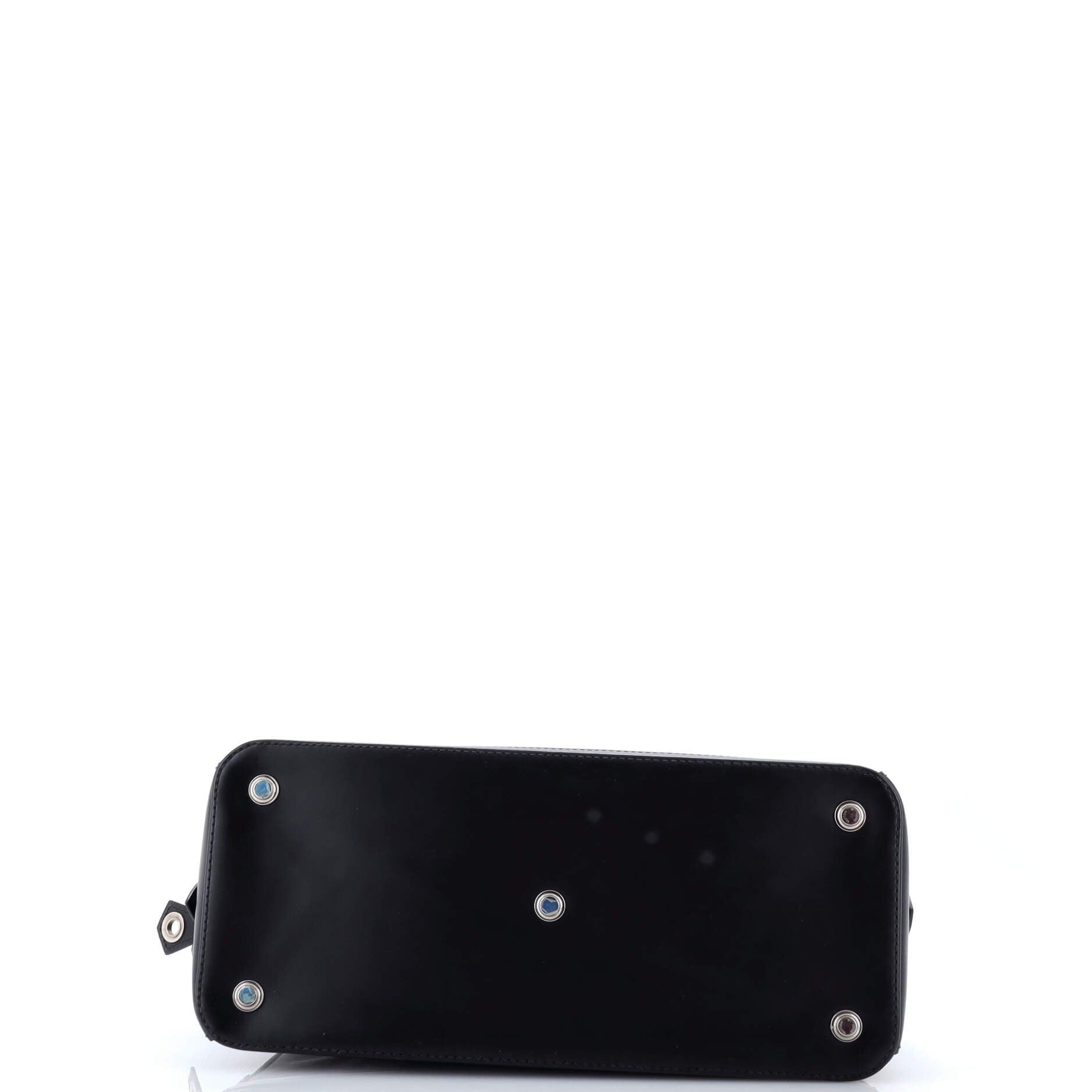 Louis Vuitton Dora Handbag Size ONE SIZE - 4 Thumbnail