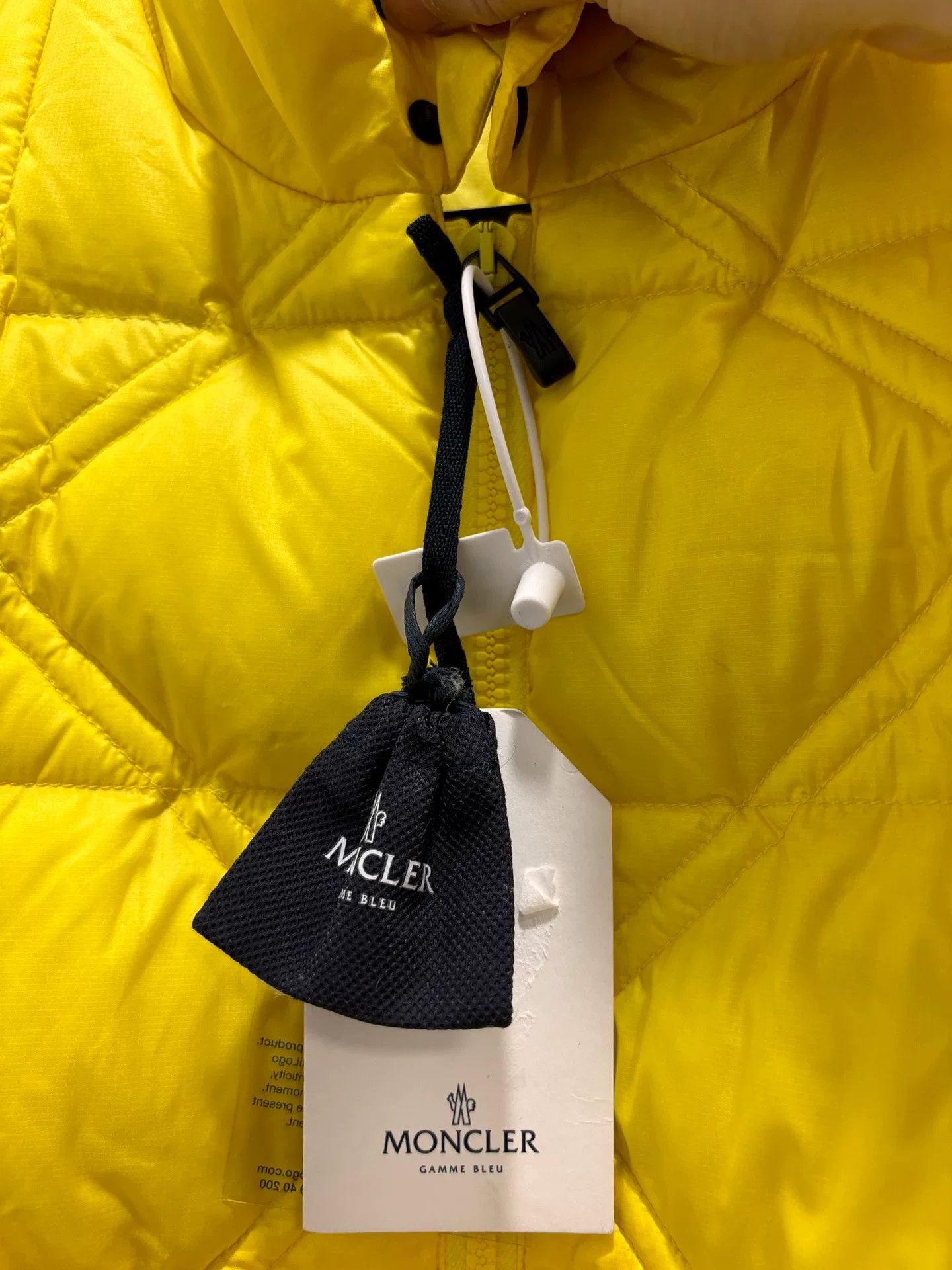 Moncler Moncler TB Collaboration Yellow Down Vest Size US XL / EU 56 / 4 - 4 Thumbnail